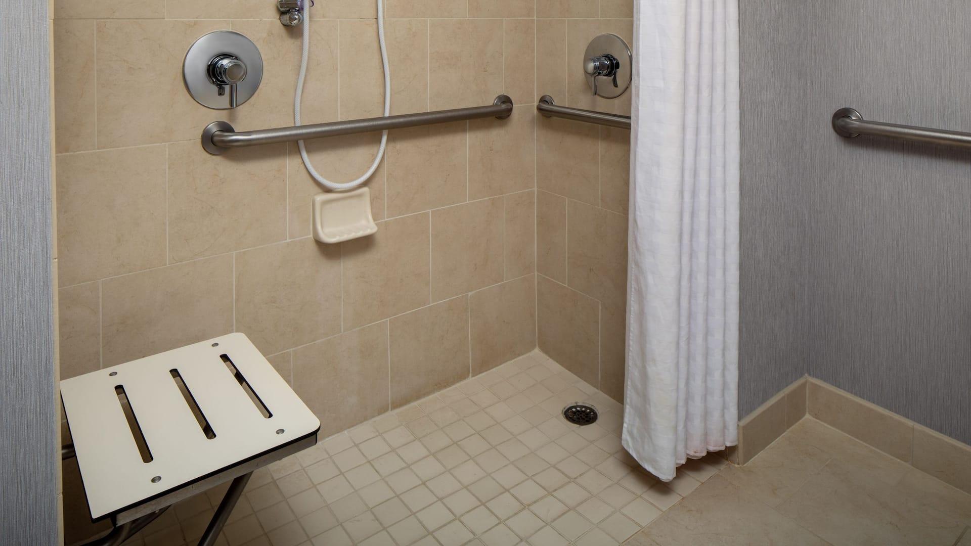 3 of 4 Hyatt Place Uncasville / Casino Area Accessible Roll In Shower