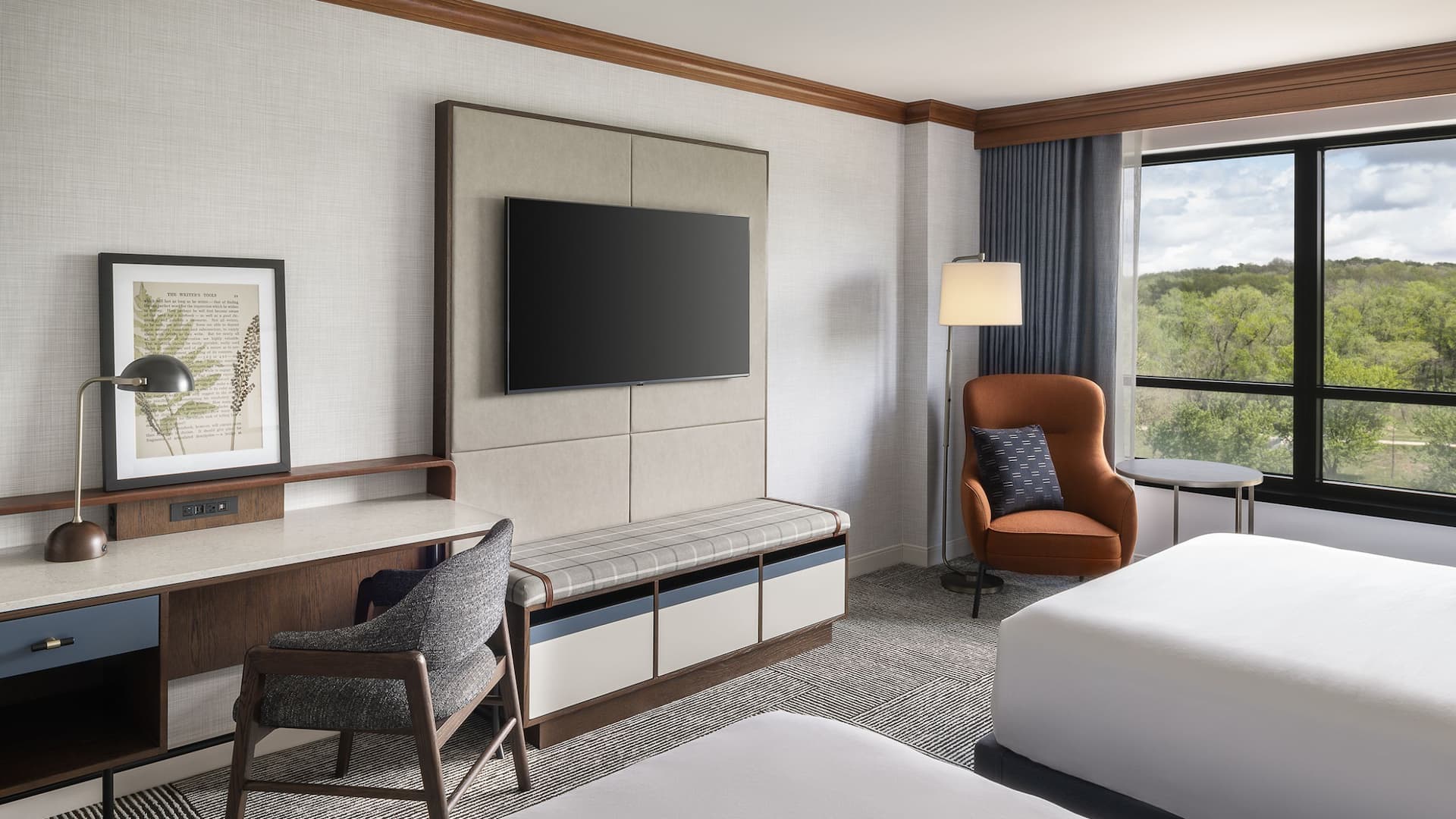 4 de 4 Hyatt Regency Coralville Hotel & Conference Center Two Queens River View TV