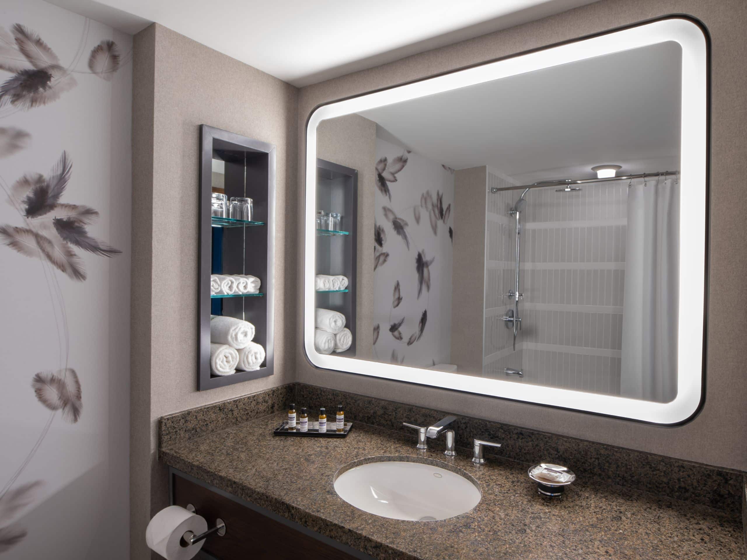 Iowa City Hotel Room in Coralville | Hyatt Regency Coralville