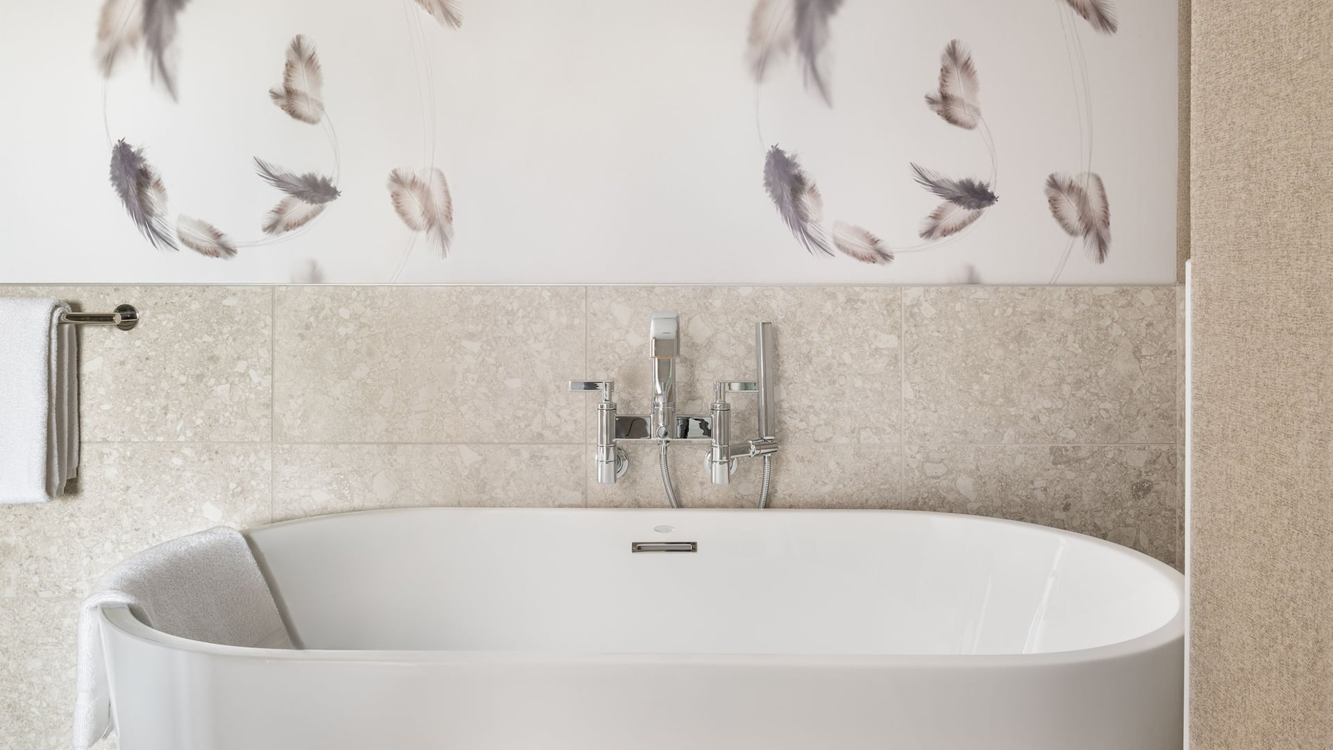 5 de 5 Hyatt Regency Coralville Hotel & Conference Center Presidential Suite Tub