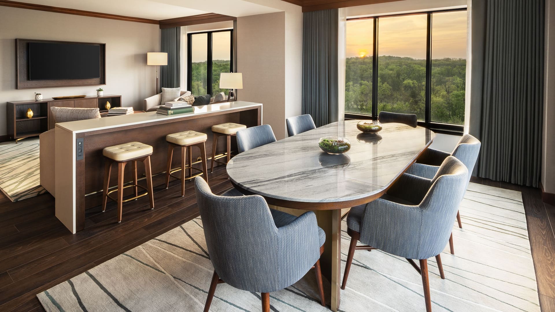 Hyatt Regency Coralville Hotel & Conference Center Presidential Suite Dining