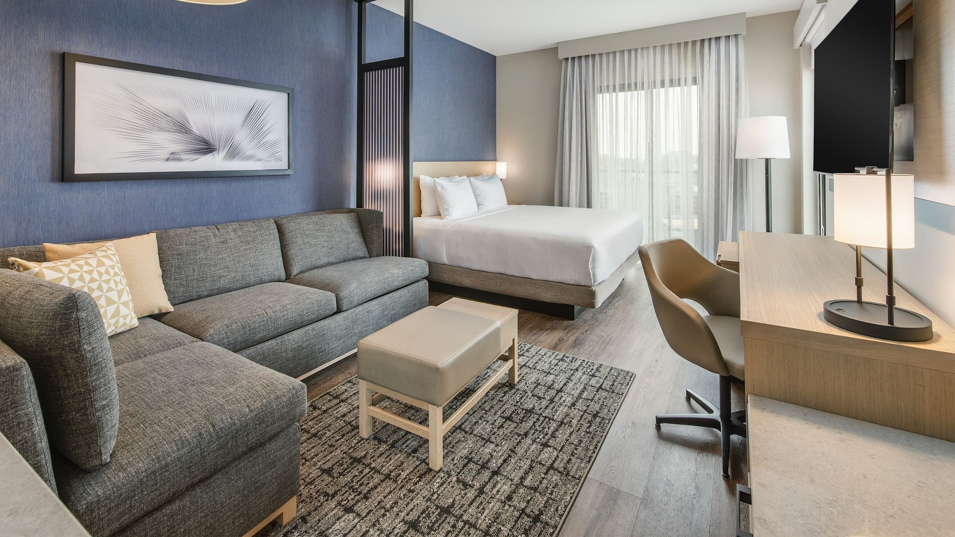 Hyatt Place Newark / Main Street King Room Curtains