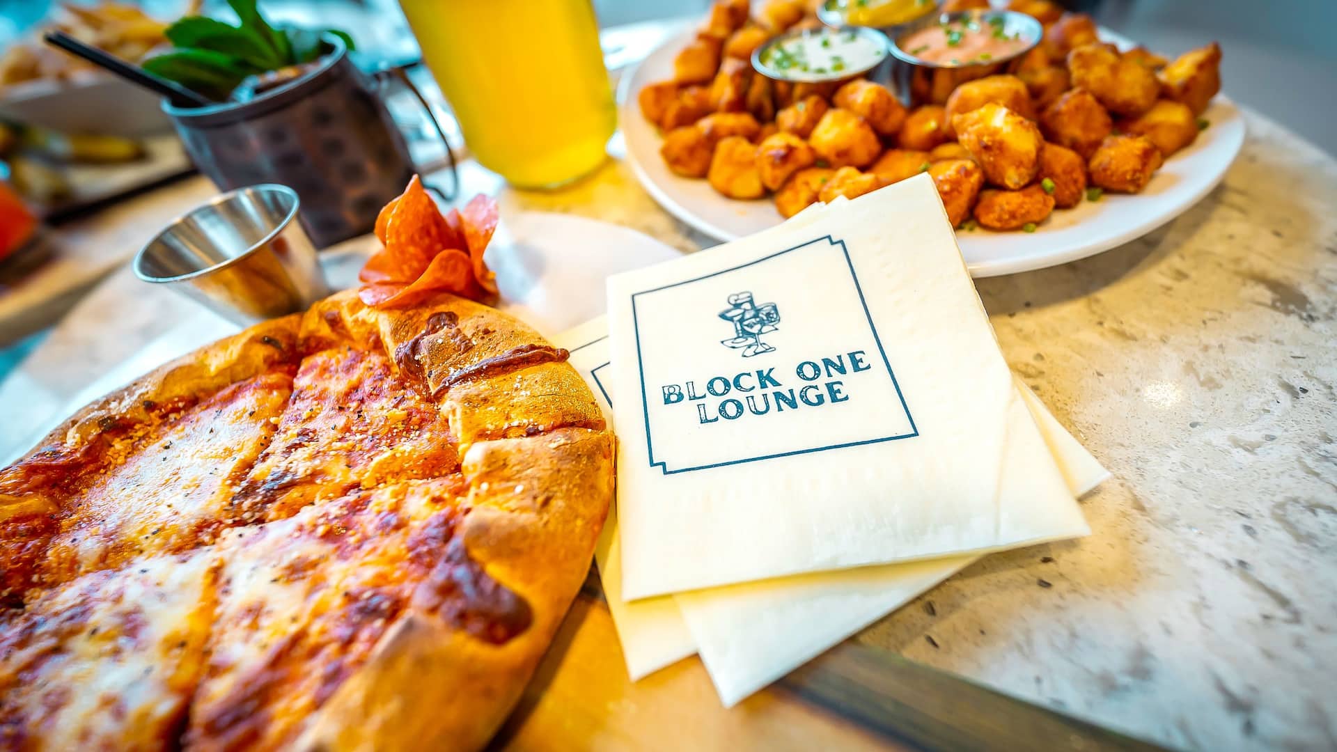 Hyatt Place Milwaukee Downtown Block One Lounge Pizza Cheese Curds