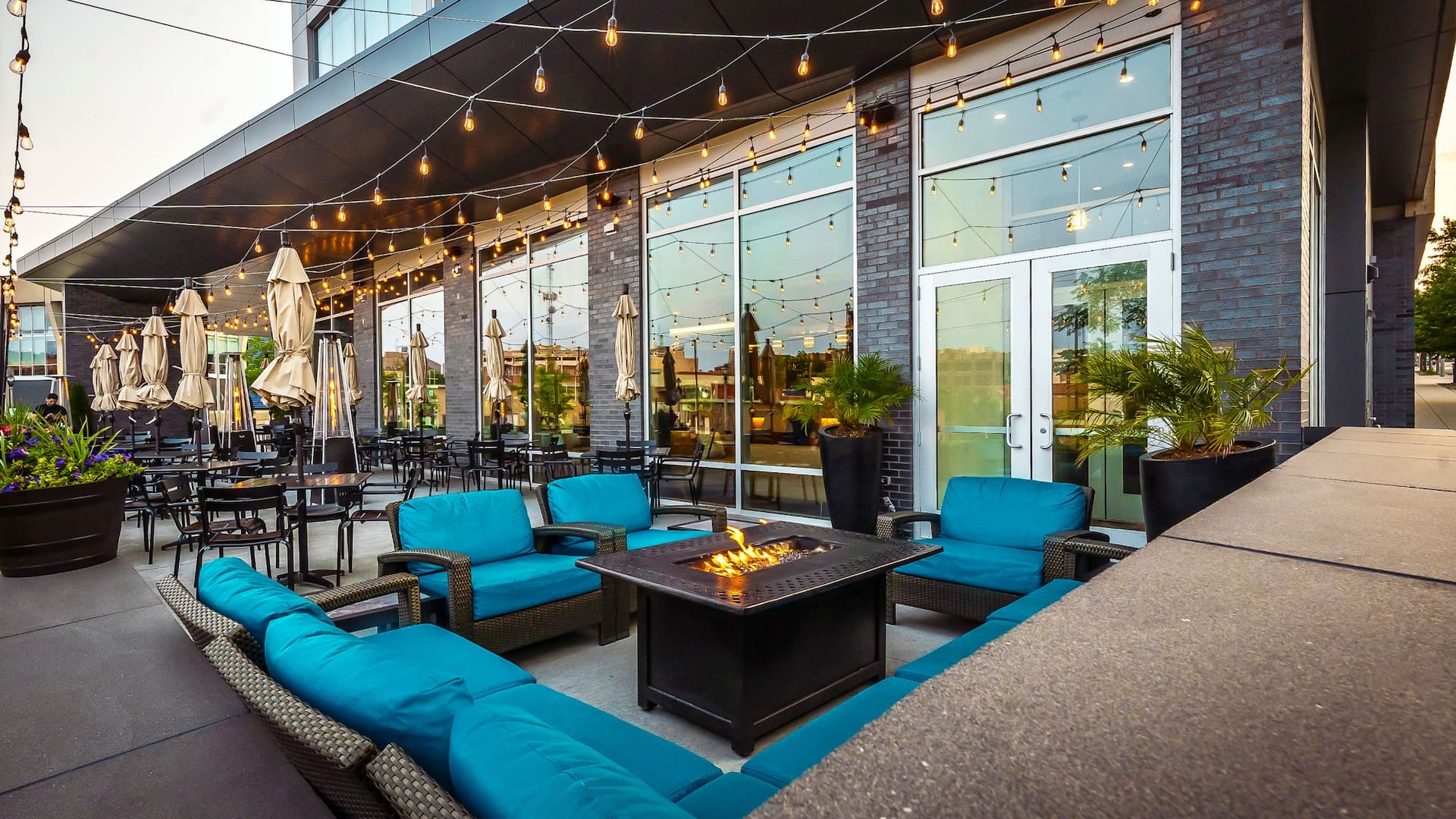 Hyatt Place Milwaukee Downtown Patio Fireplace Seating
