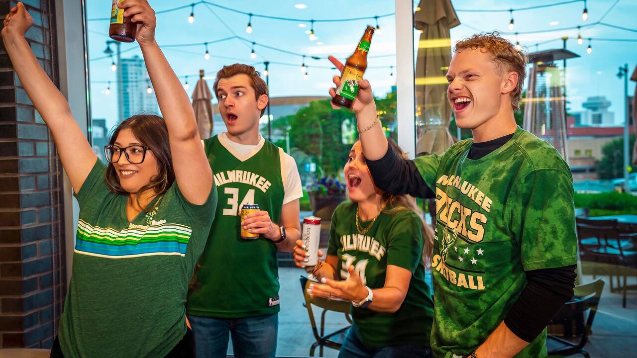 Milwaukee Fans Celebrate