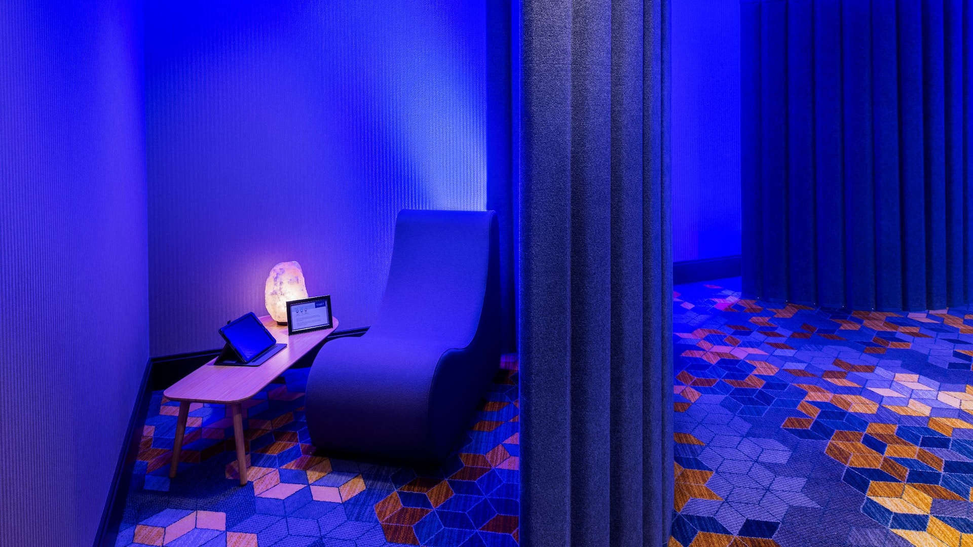 Hyatt Regency O'Hare Chicago Chiro Wellness Room Seating