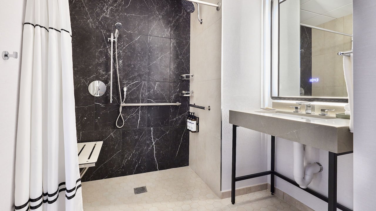 ADA Shower Premium