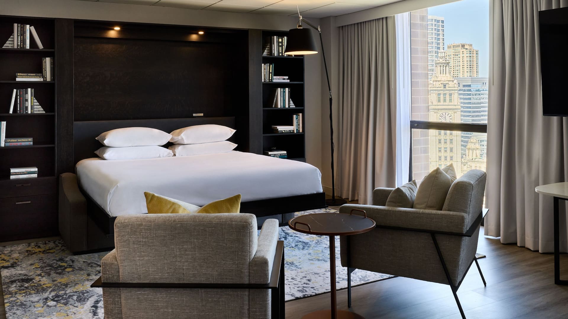 第 3，共 7 Hyatt Regency Chicago Premium Millennium Suite Murphy Bed