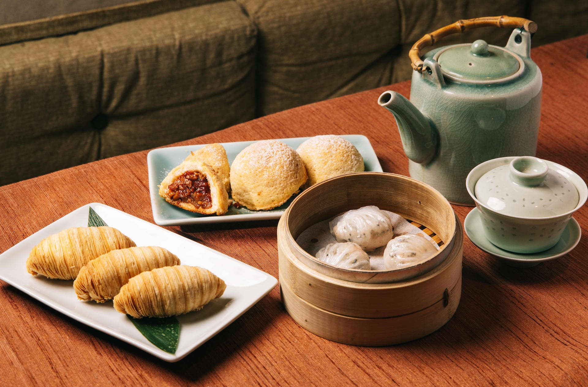 Grand Hyatt Taipei Pearl Liang Steamed Prawn Dumpling Black Truffle Paste