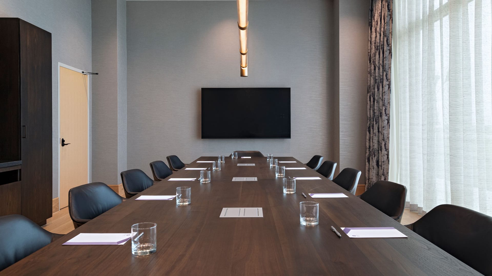 Hyatt Regency Baytown – Houston Board Room Meeting Setup Detail