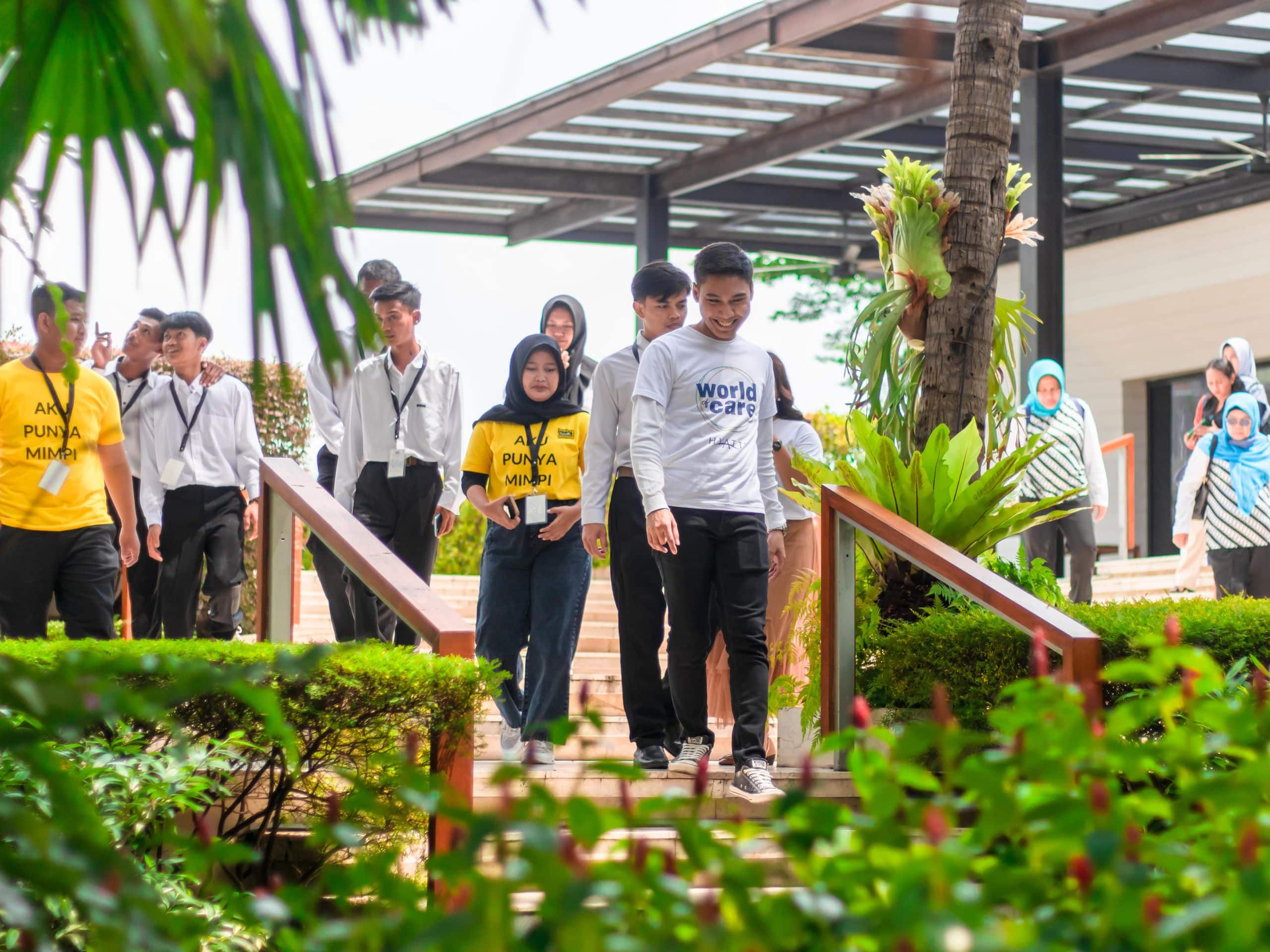 Hyatt Corporate Brand Volunteers Walking Close