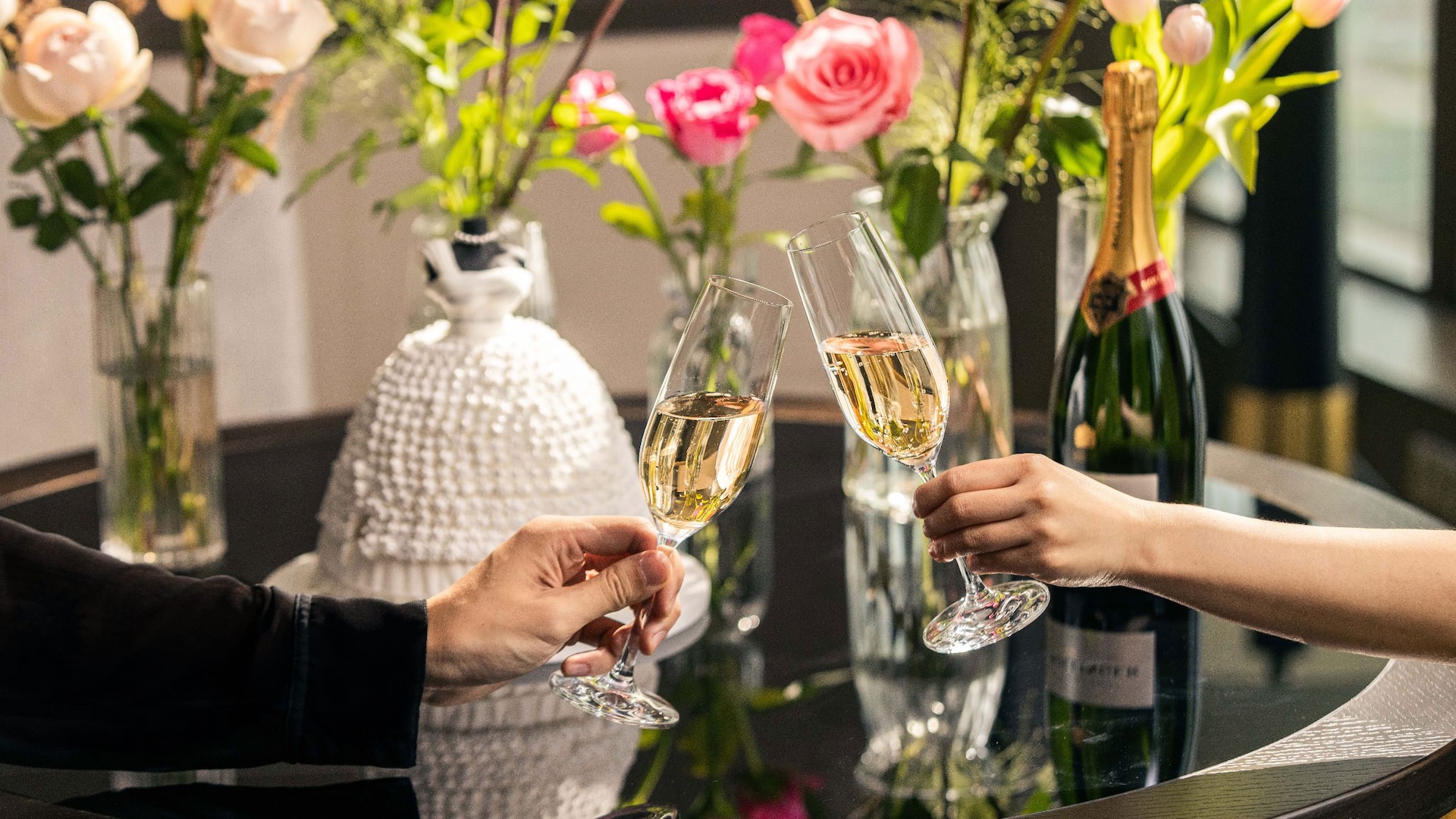 Grand Hyatt Seoul Wedding Cake Cheers