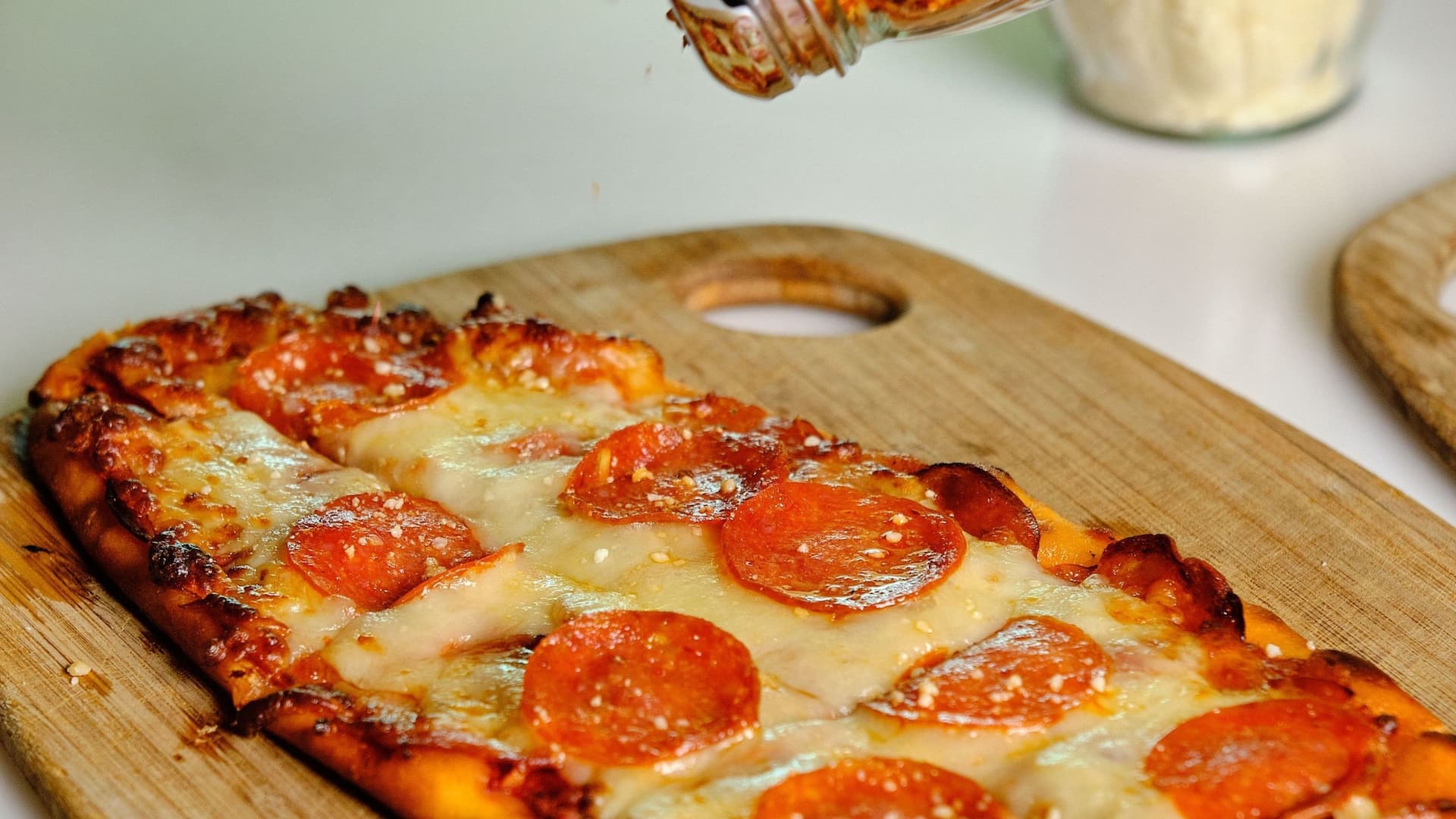 Hyatt Regency Jacksonville Riverfront Pepperoni Pizza With Crushed Pepper