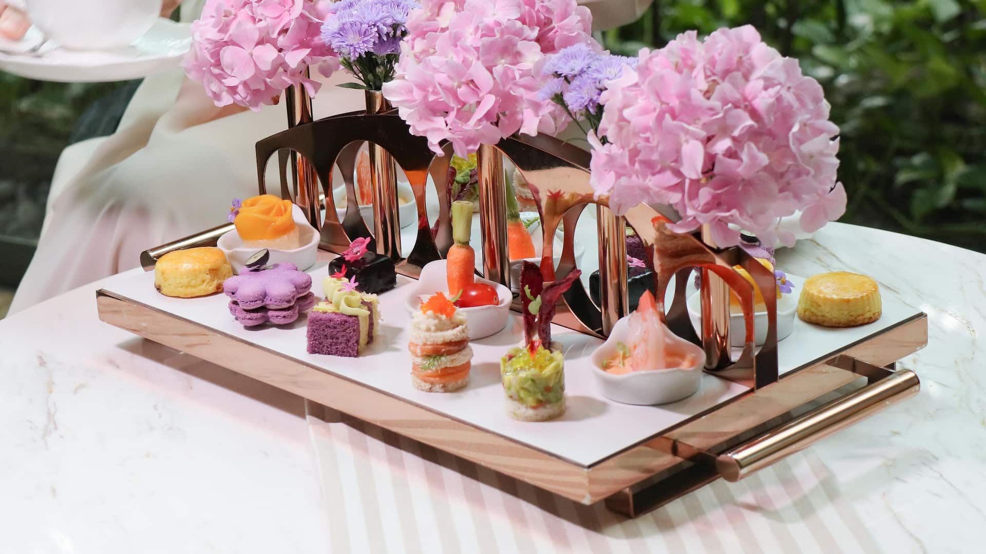 Hyatt Regency Bangkok Sukhumvit Garden Lounge Afternoon Tea