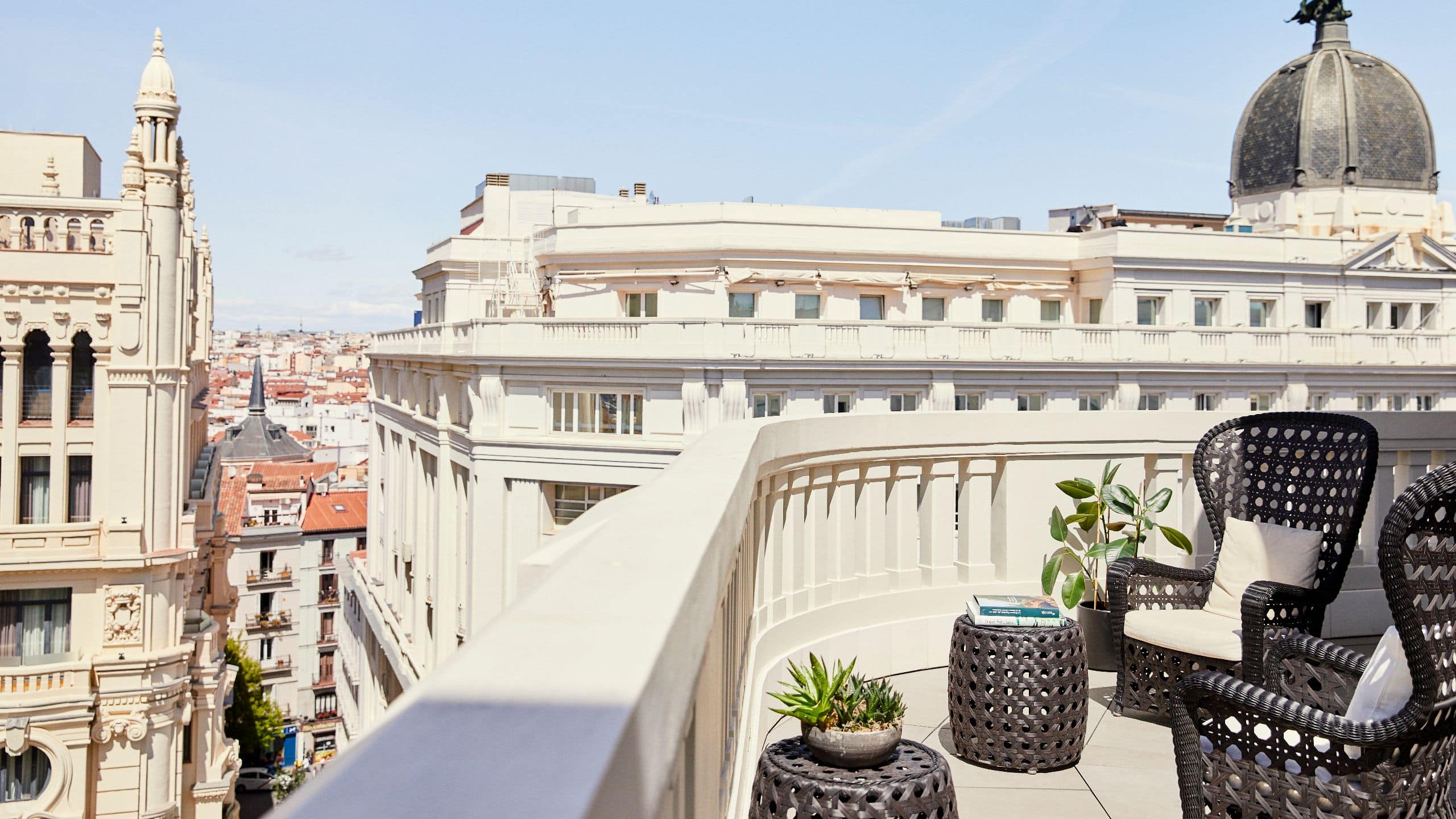 Hyatt Centric Gran Via Madrid Gran Via Suite Room Views