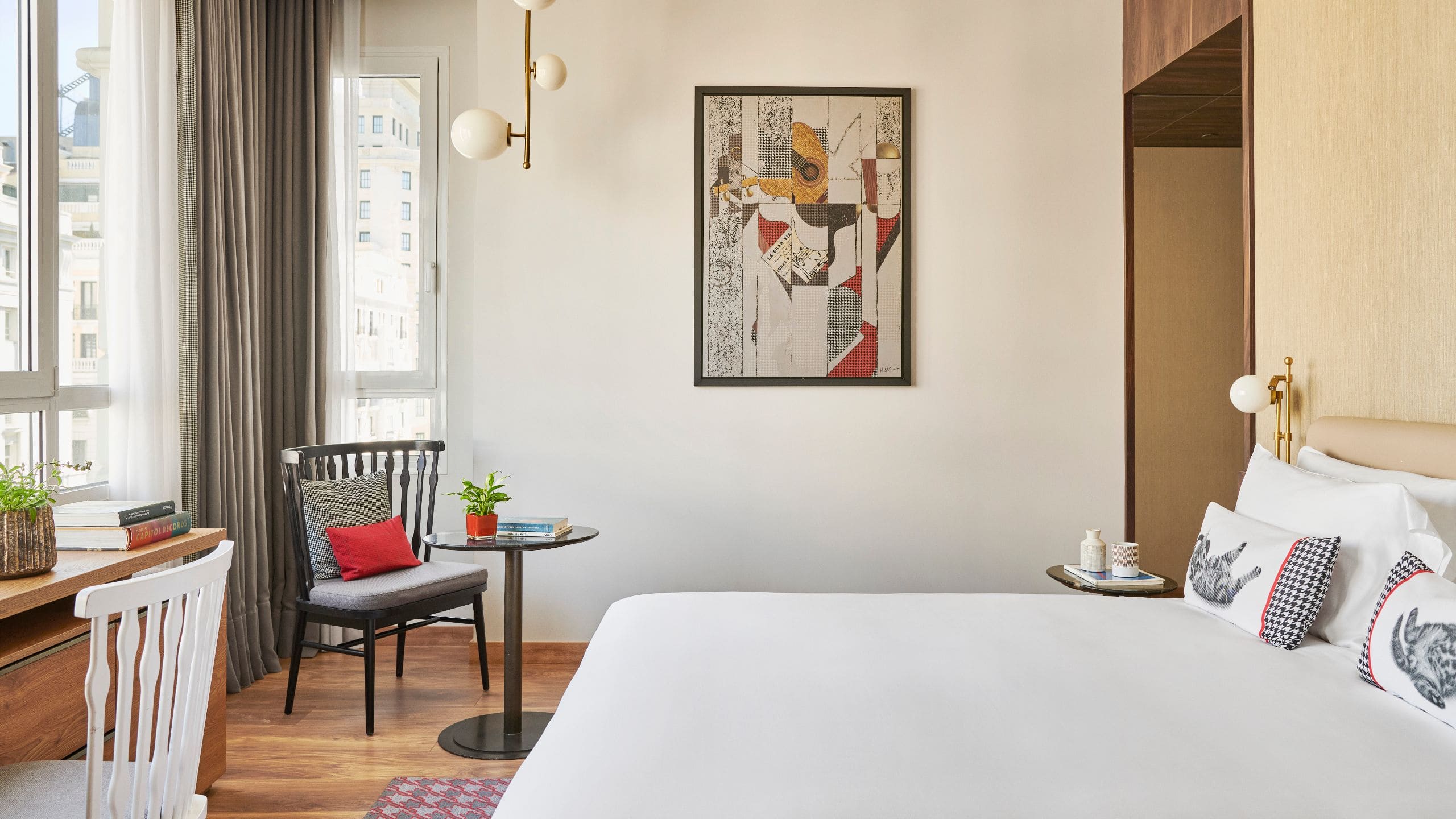 Hyatt Centric Gran Via Madrid King Gran Via Room Bed