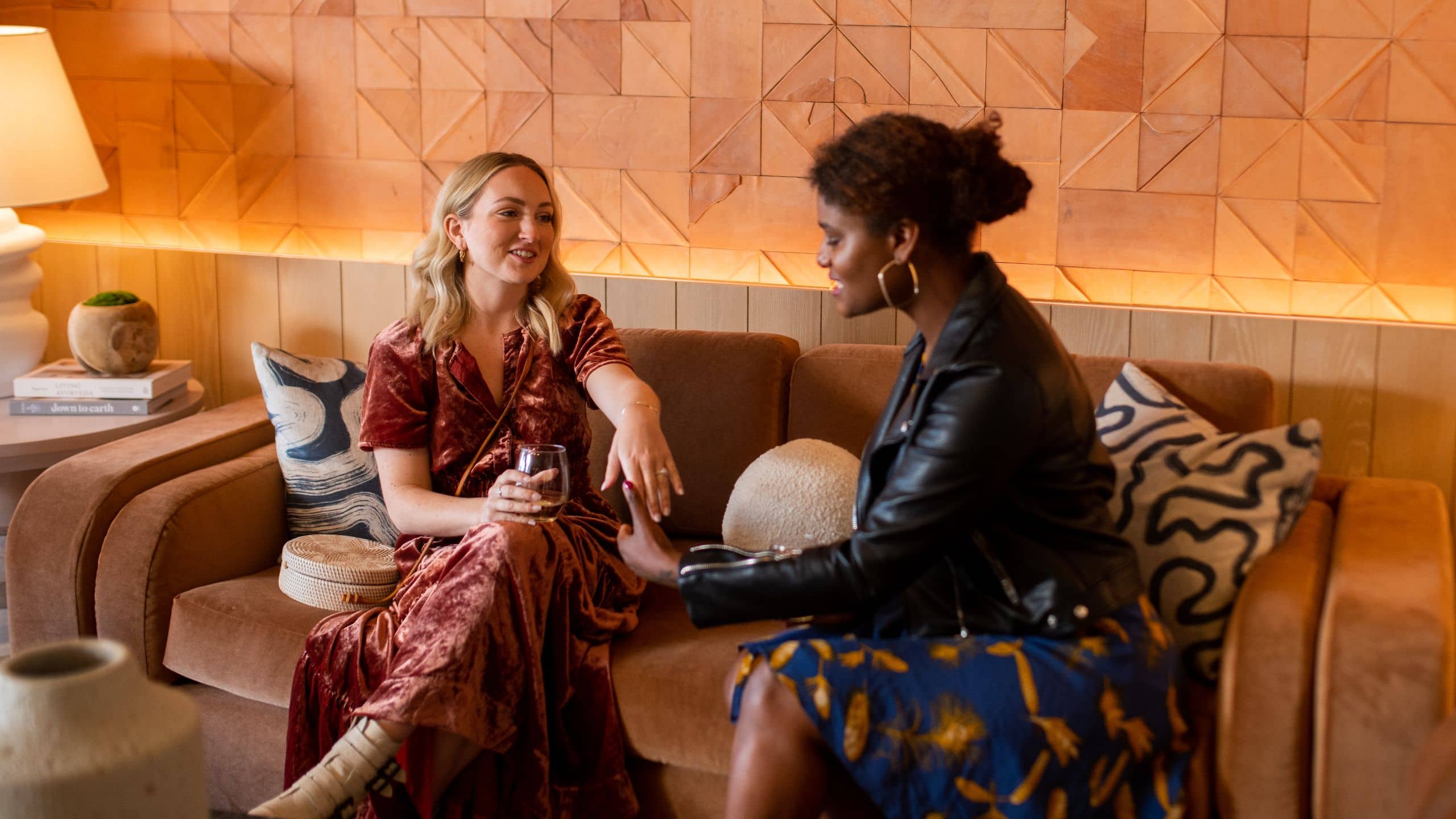 Hotel Avante Lobby Lifestyle Ring