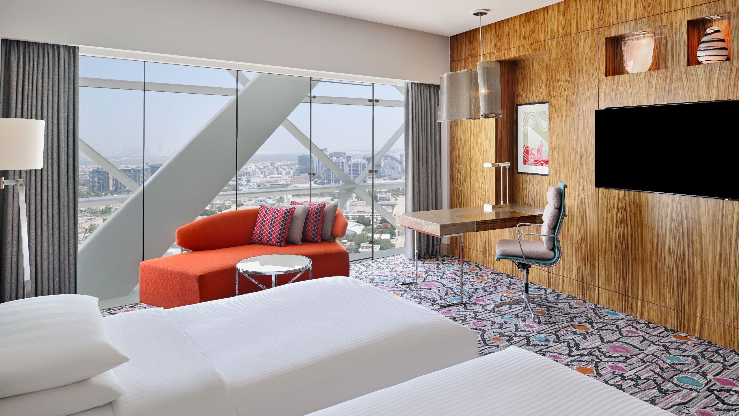 Andaz Capital Gate, Abu Dhabi Standard Twin Bed And Workdesk