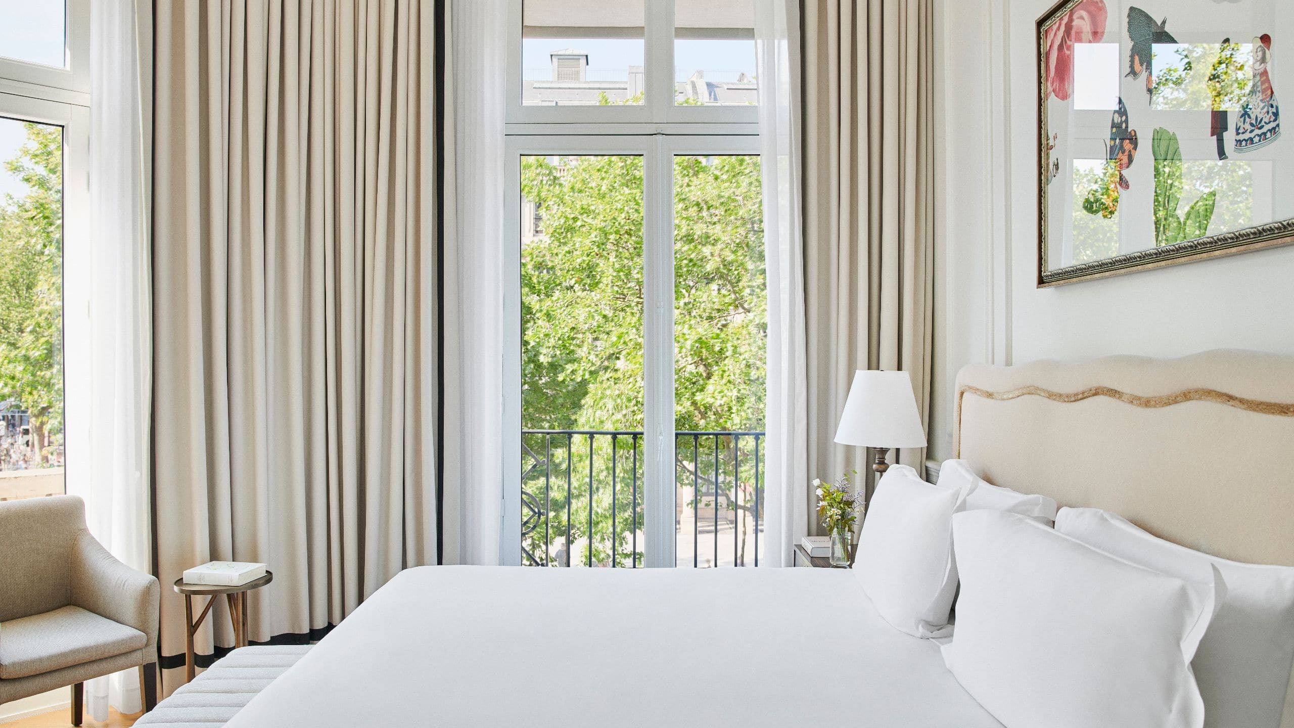 Hôtel du Louvre Pissarro Suite Bedroom Focus