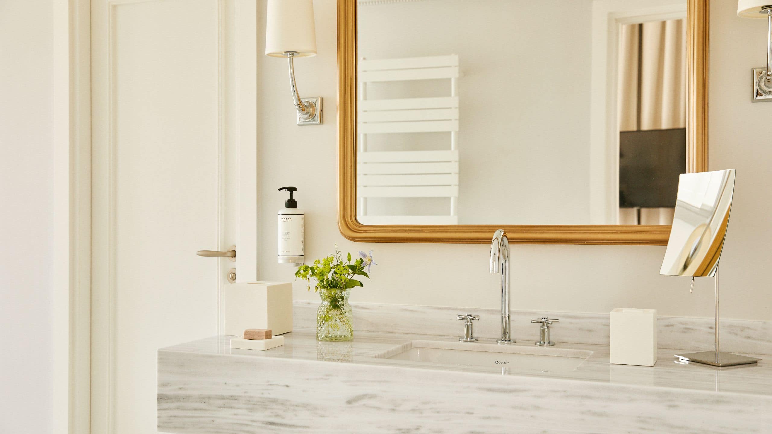 第 7，共 9 Hôtel du Louvre Palais Royal Suite Bathroom