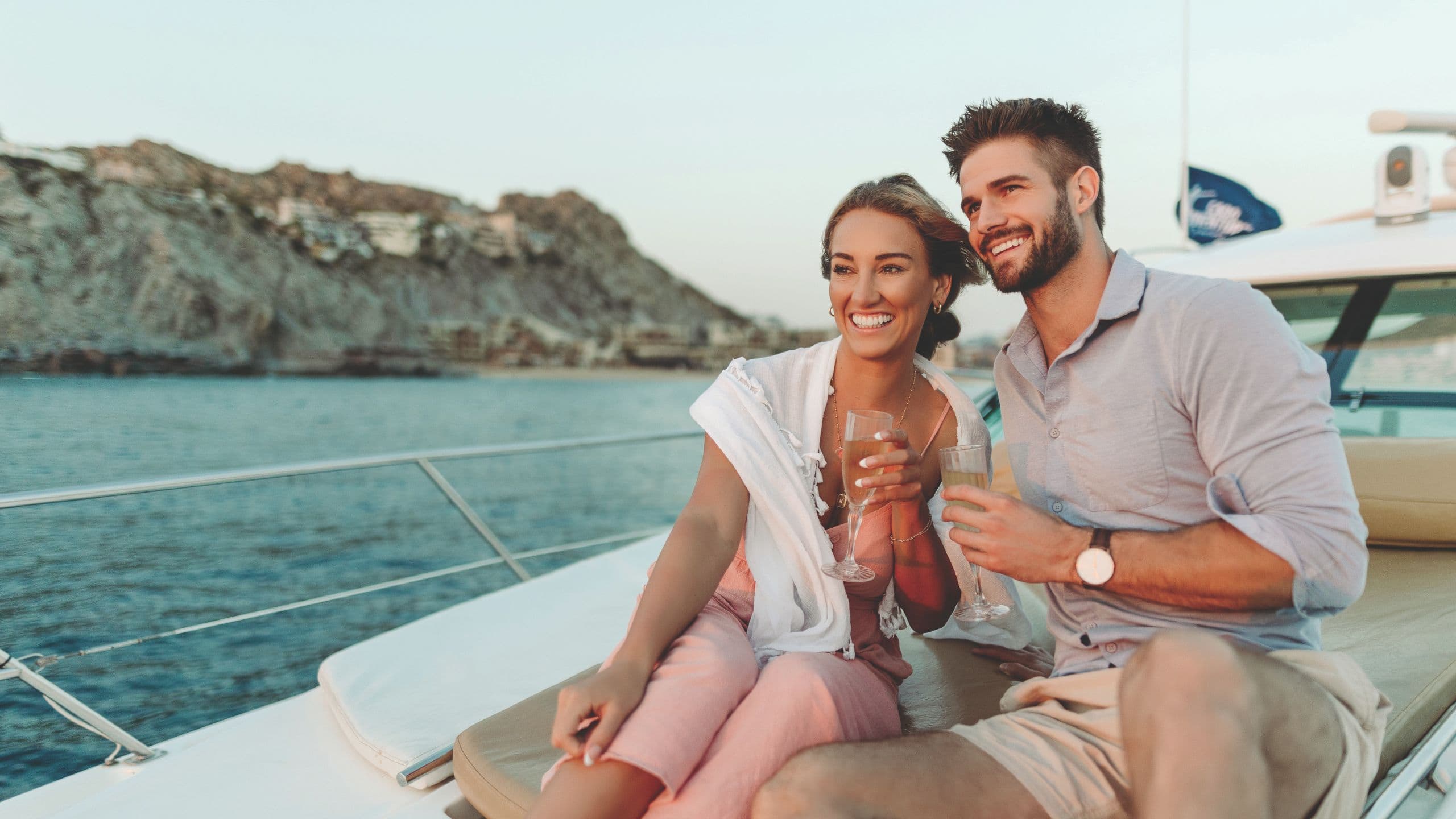 Sirena Del Mar Activity Yacht Couple Smiling