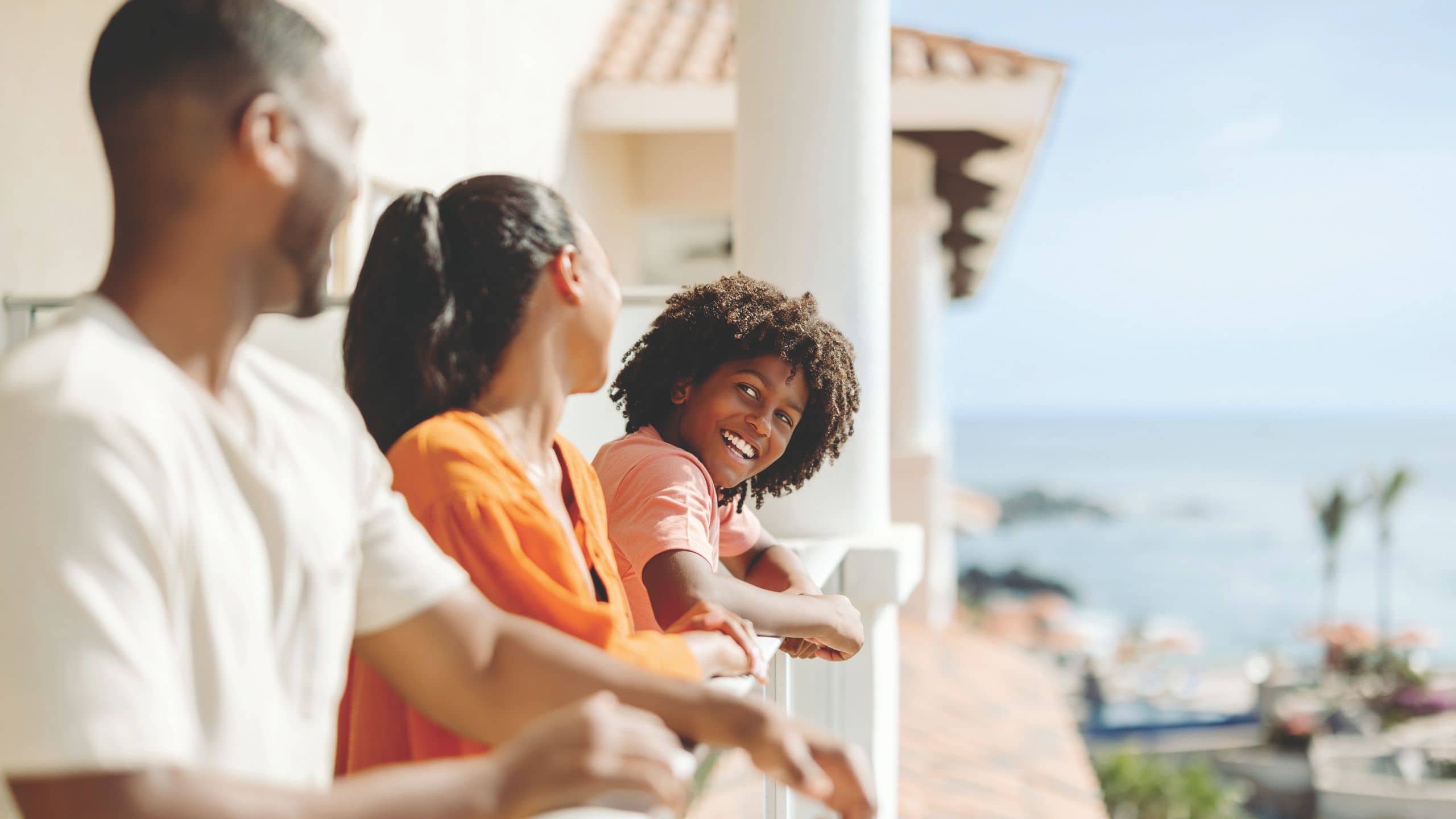 Sirena Del Mar Suite Balcony Daytime Family