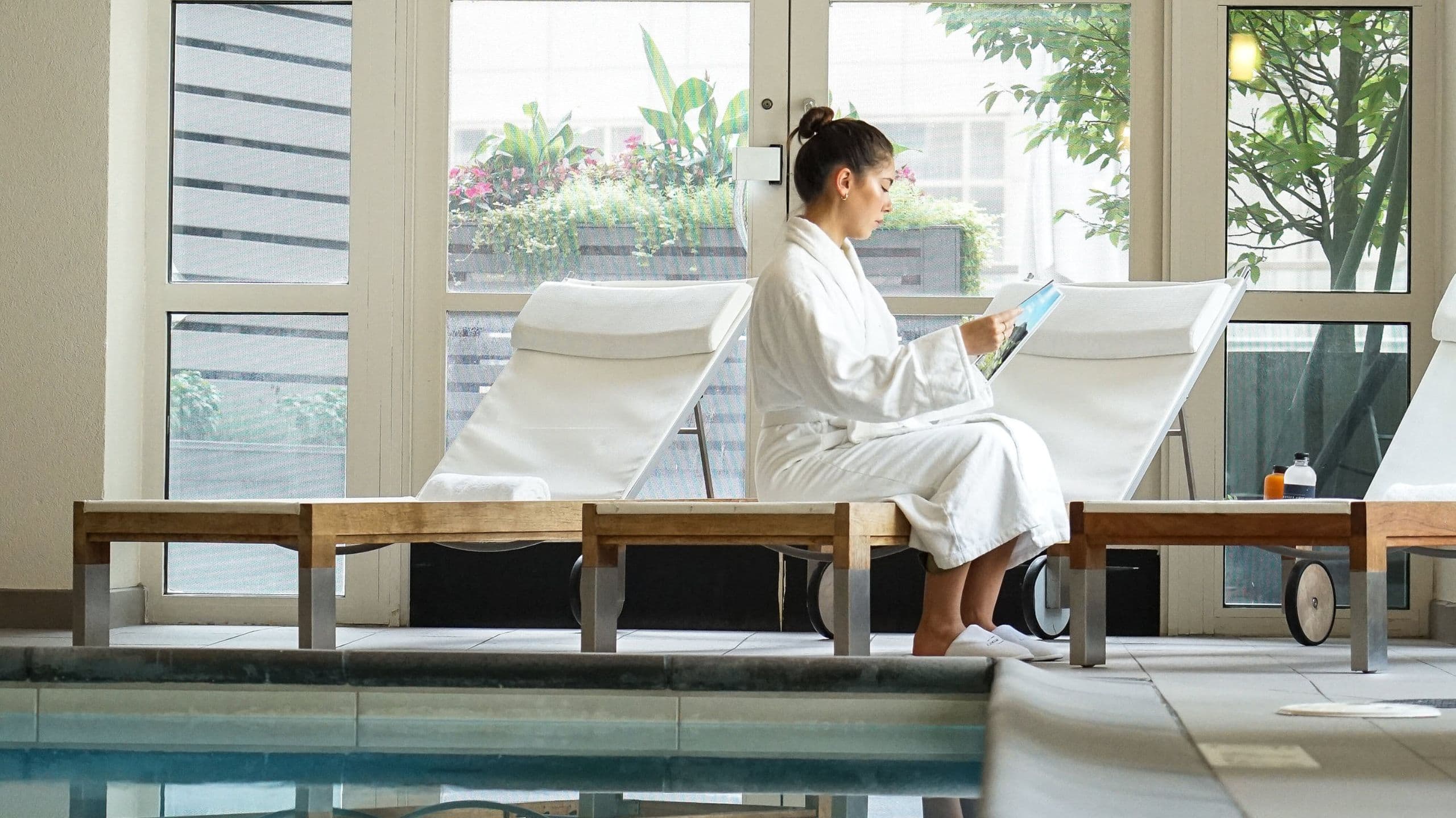 Park Hyatt Chicago Pool Lifestyle