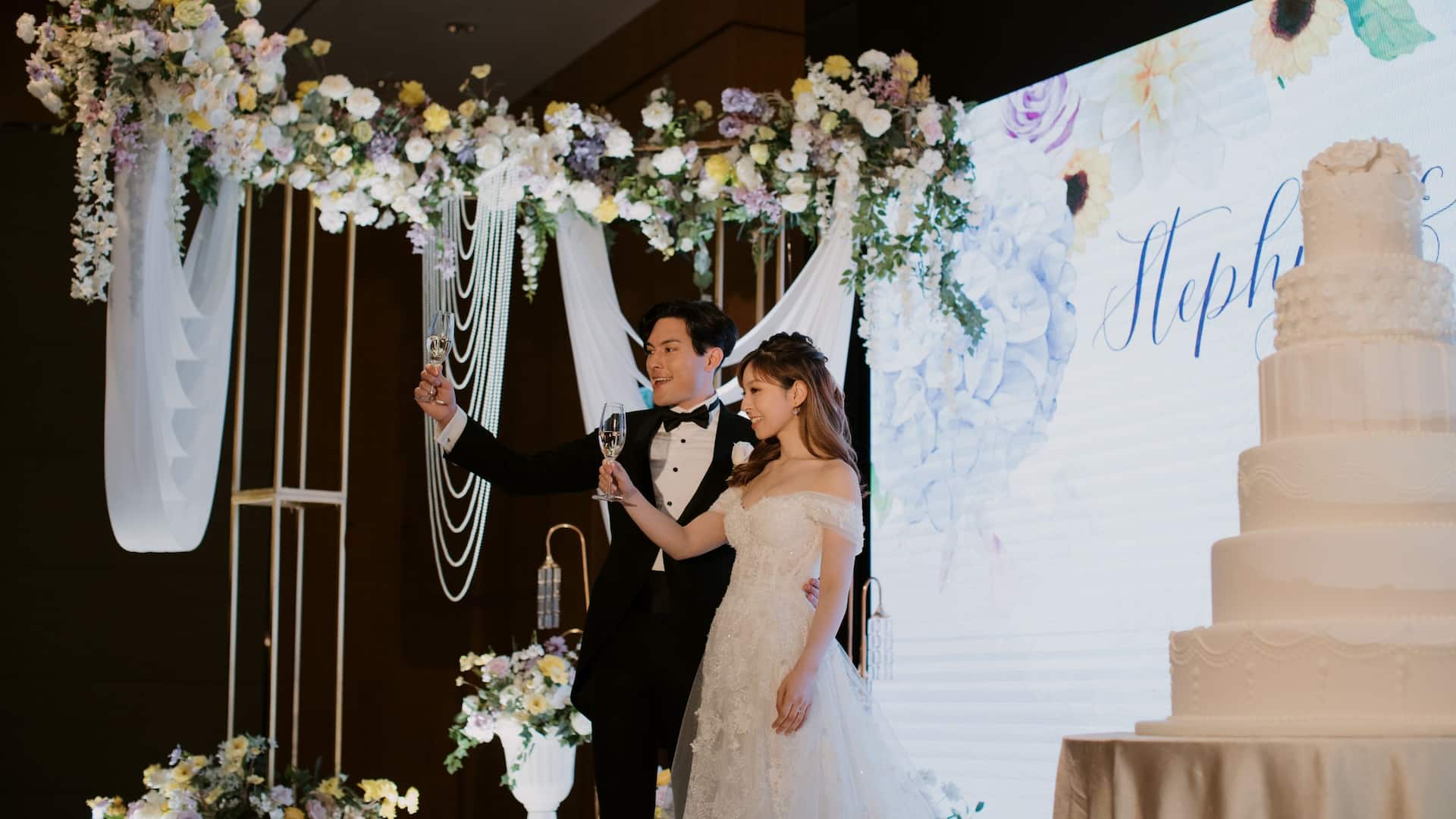 Hyatt Regency Hong Kong, Sha Tin Couple Toasting At Ballroom