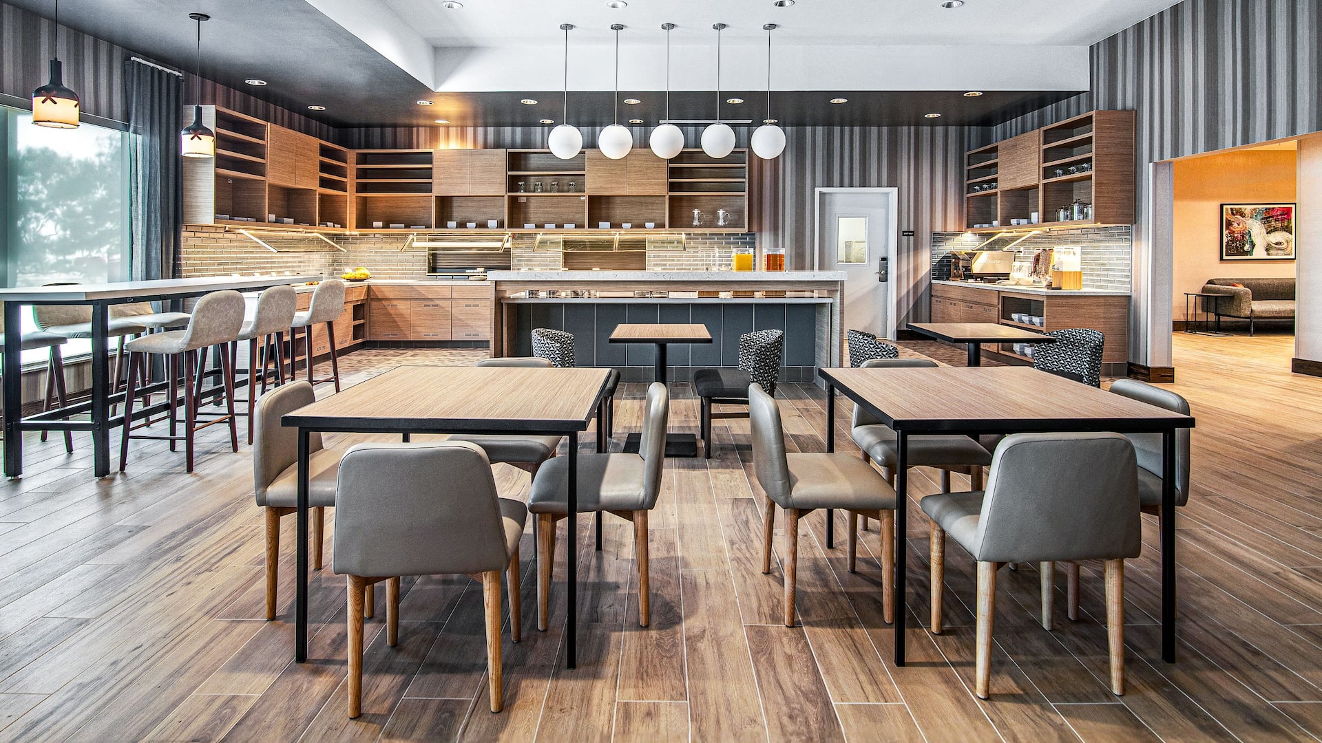 Hyatt Place Newark / Silicon Valley Breakfast Dining Area