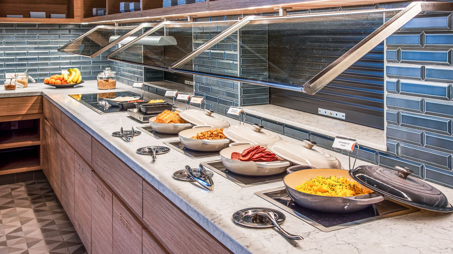 Hyatt Place Newark / Silicon Valley Breakfast Hot Items