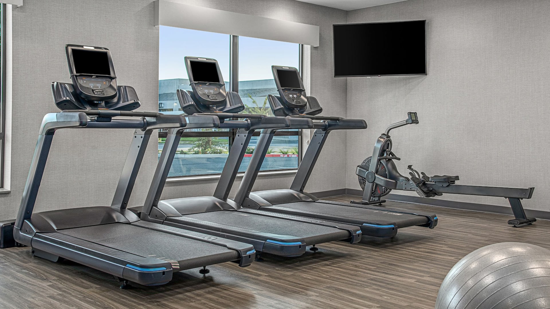 Hyatt Place Newark / Silicon Valley Fitness Center Treadmills