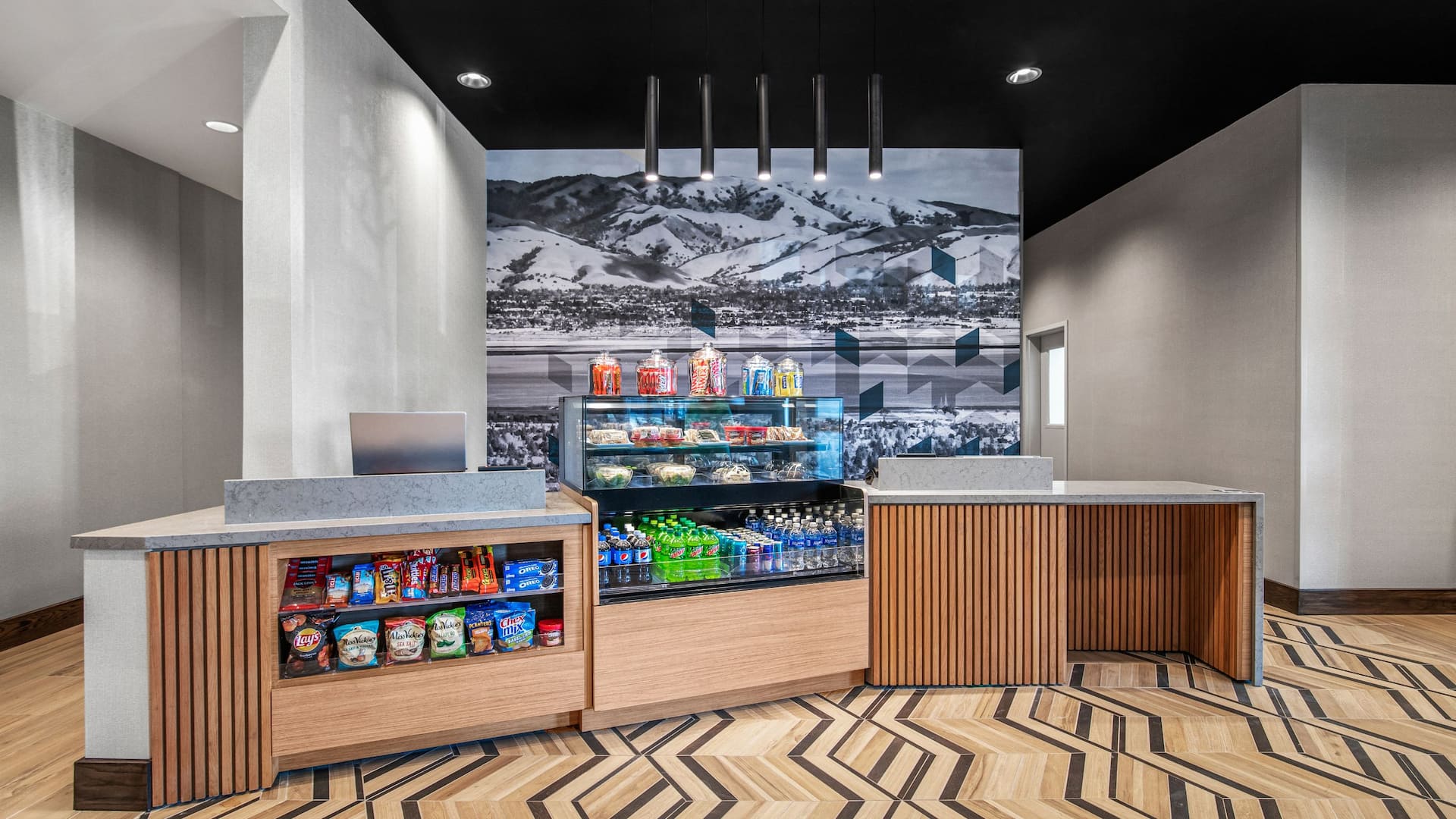 Hyatt Place Newark / Silicon Valley Front Desk