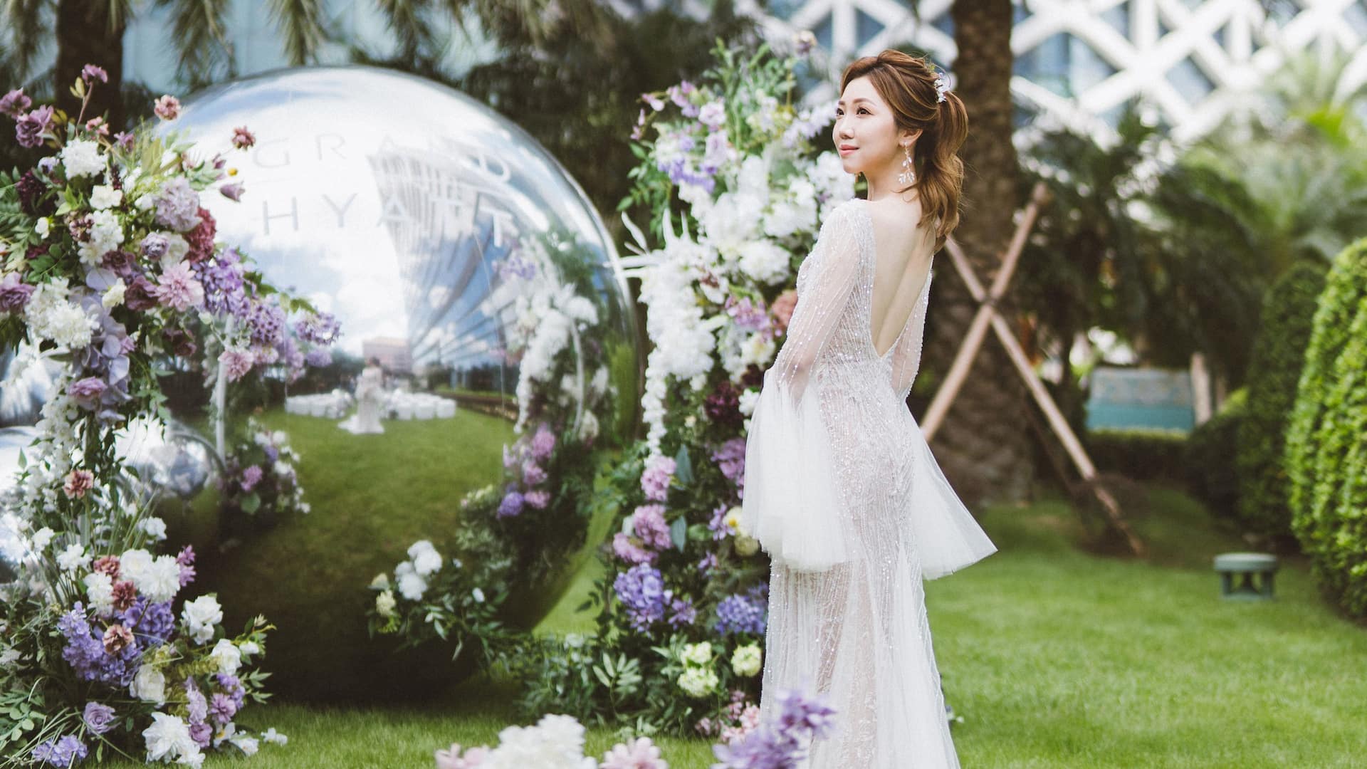 Grand Hyatt Macau Wedding Model In Green Lawn View