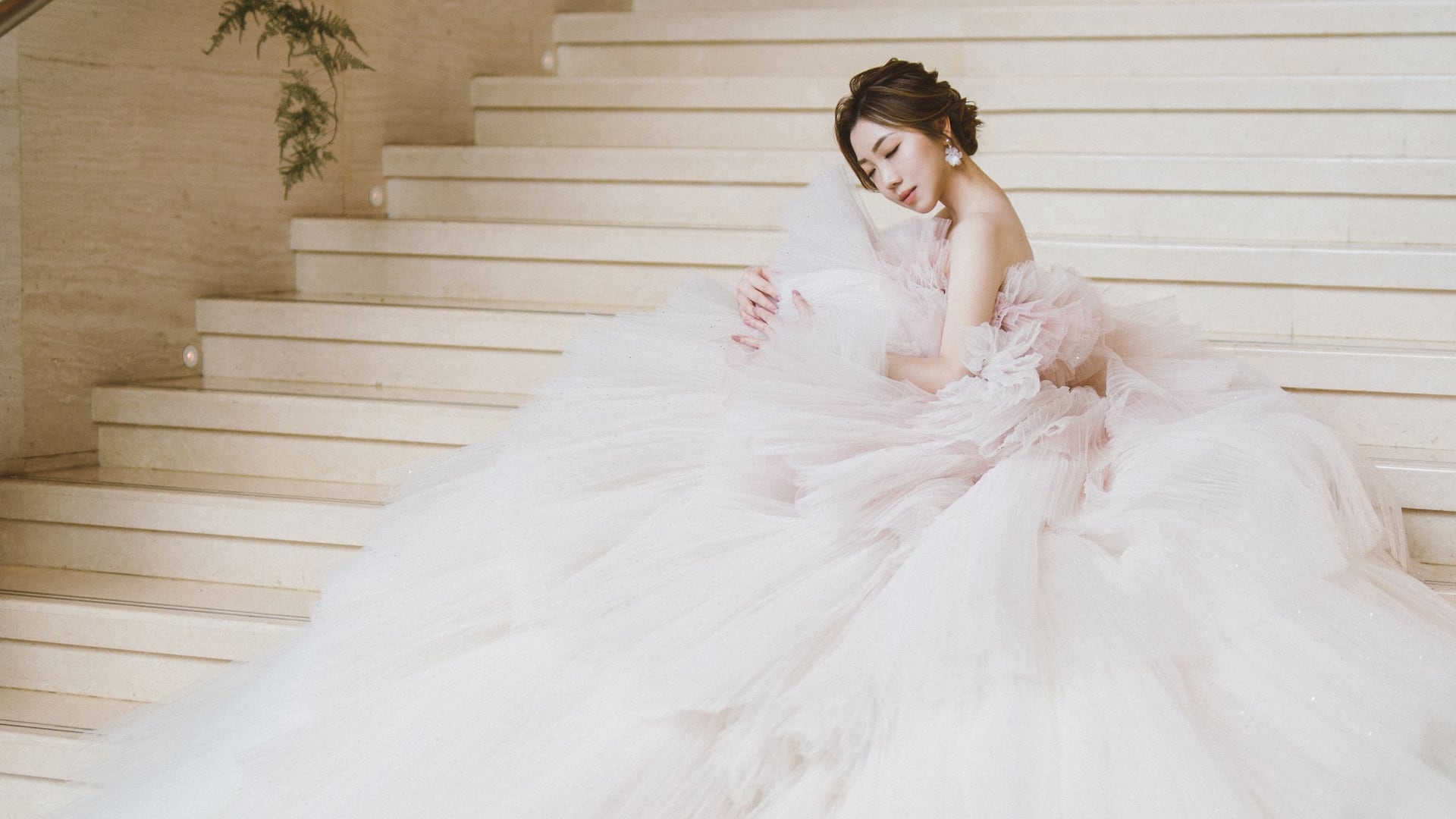 Grand Hyatt Macau Wedding Model On Staircase Dress