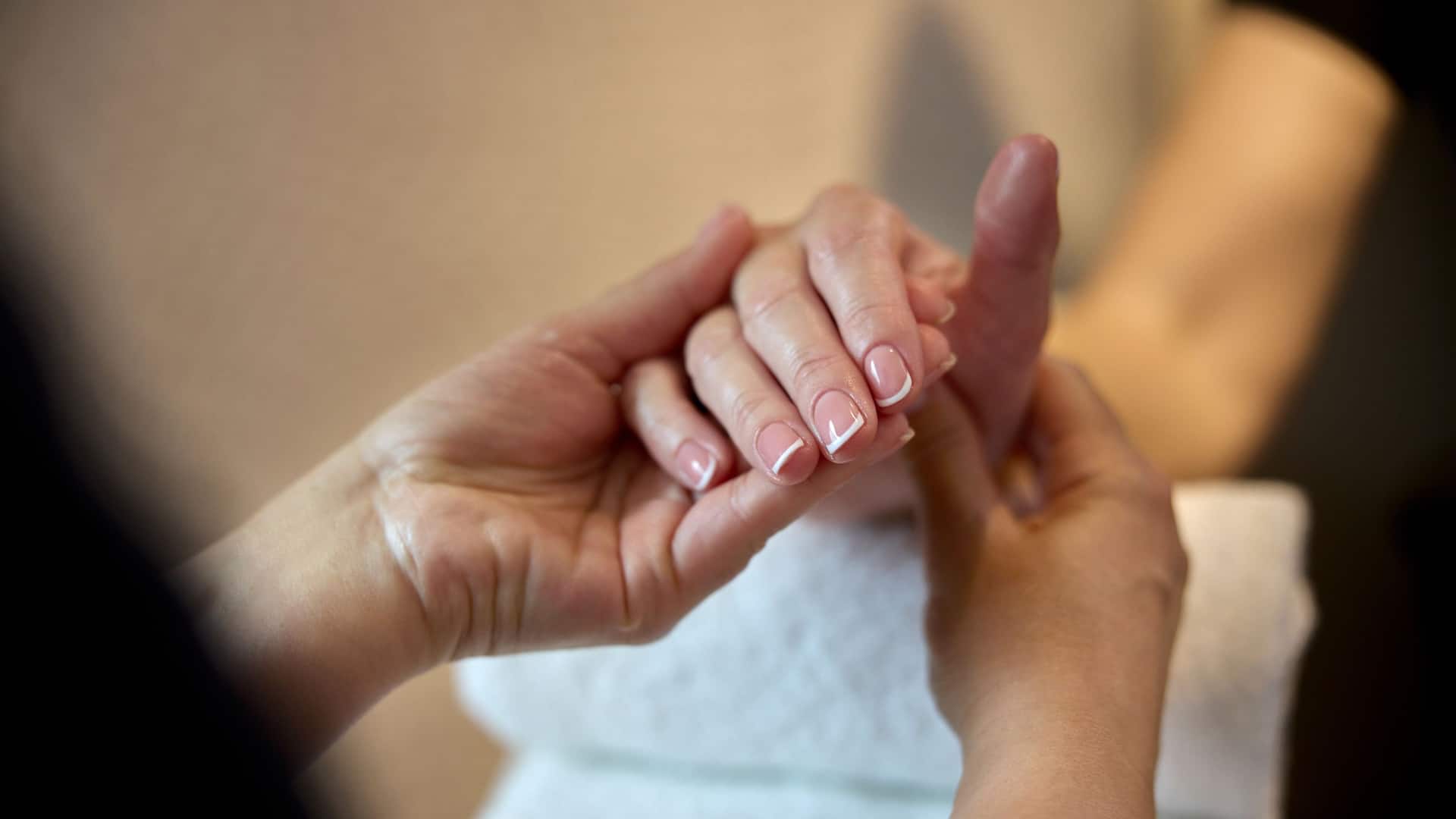 Hyatt Regency London - The Churchill Manicure