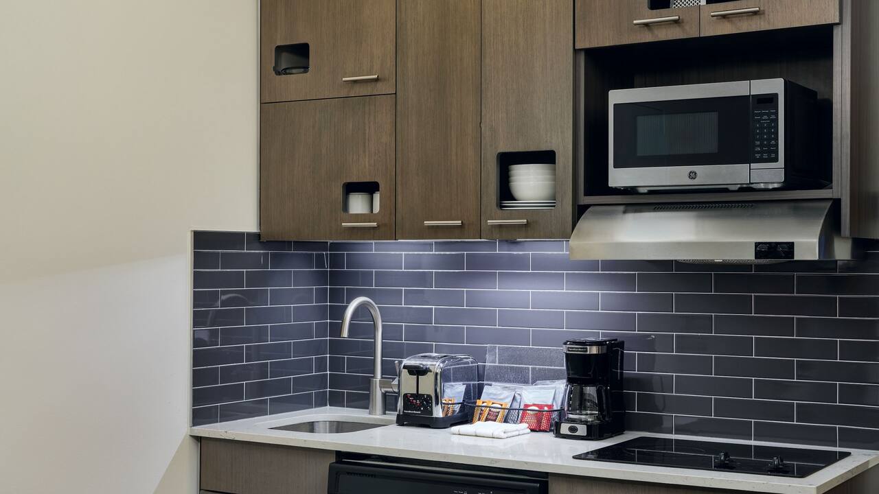 King Studio Suite Kitchen