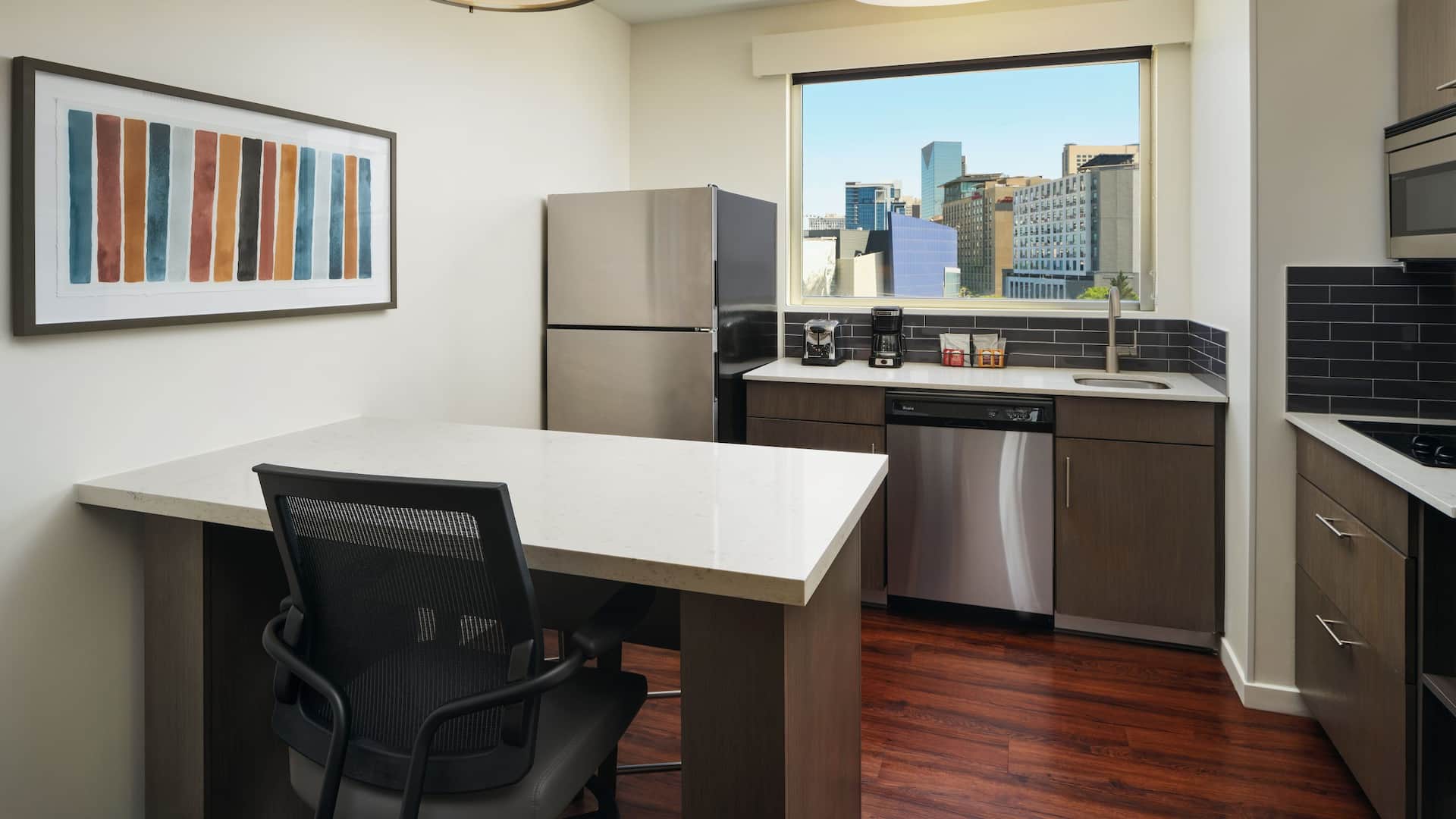 3/5 Hyatt House Atlanta/Downtown King Suite Kitchen View