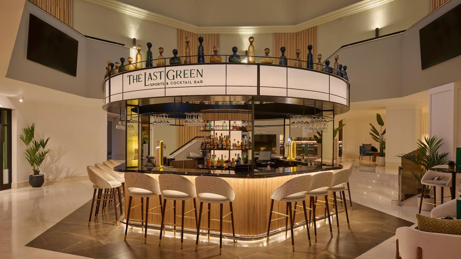 Grand Hyatt La Manga Club Golf & Spa Last Green Cocktail Bar