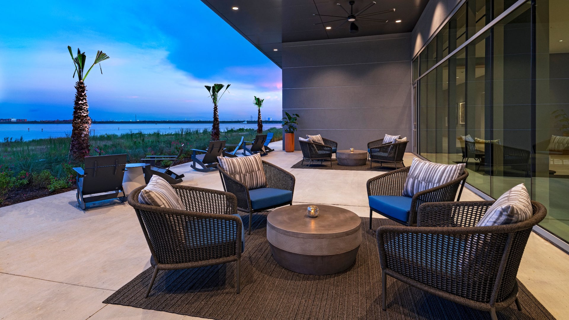 Hyatt Regency Baytown – Houston Patio Water View