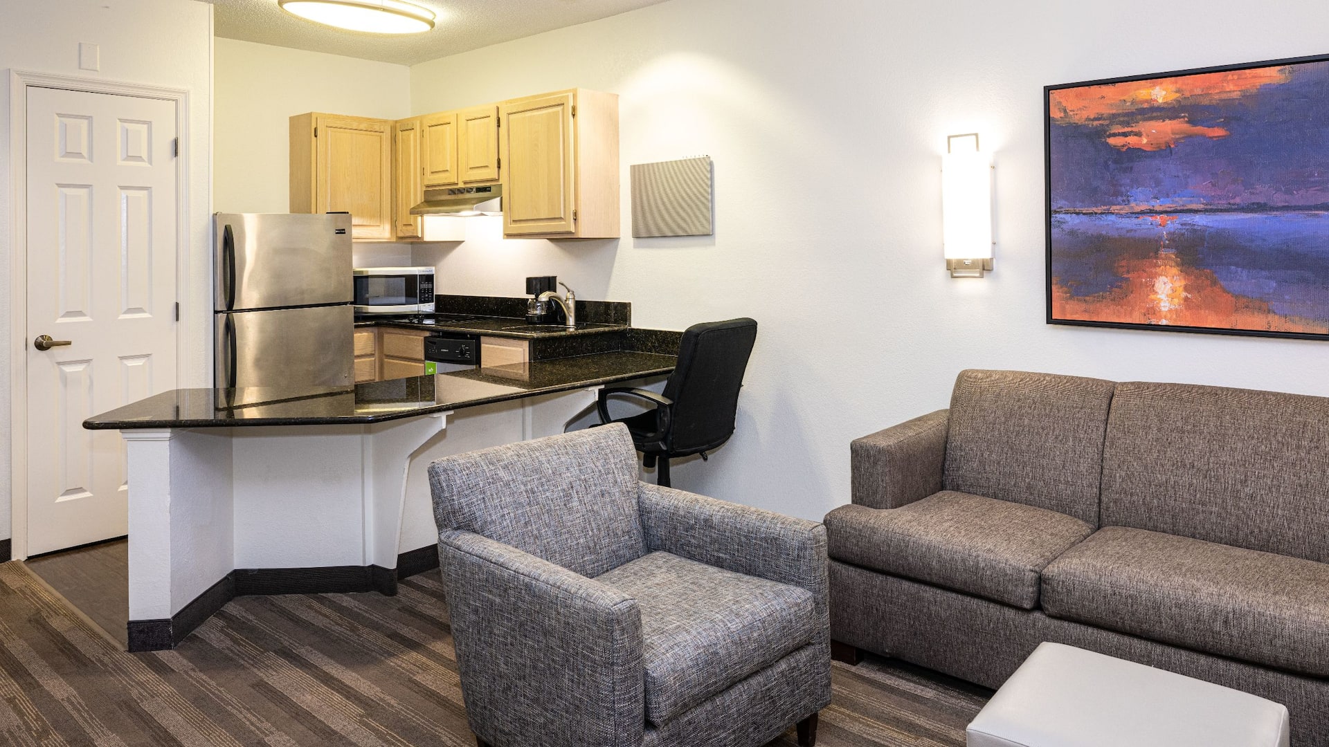 第 7，共 9 Hyatt House Herndon/Reston Kitchenette Living Space