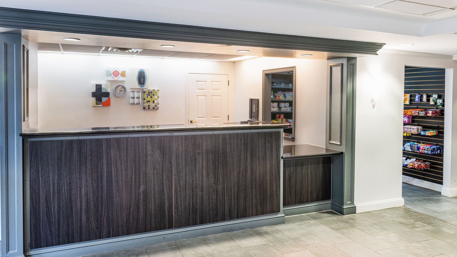 Hyatt House Herndon/Reston Front Desk