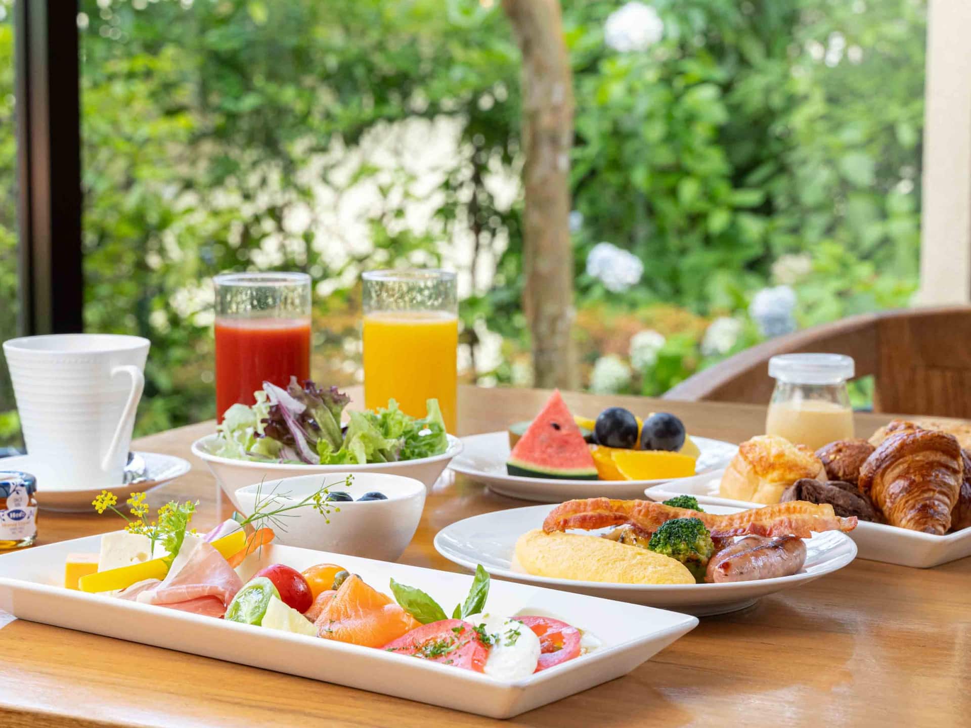 Hyatt Regency Hakone Resort and Spa Dining Room Breakfast Served