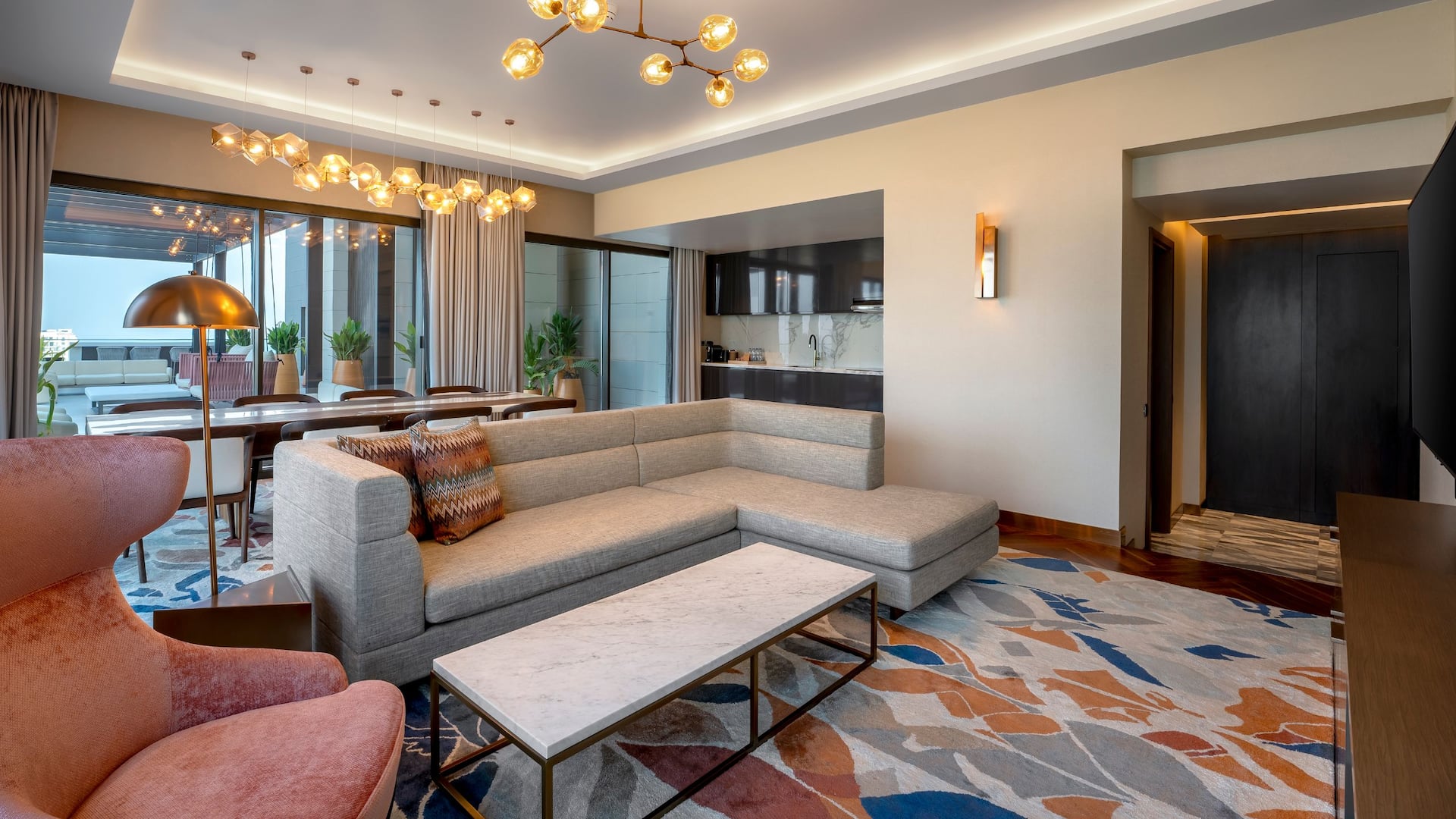4 из 11 Hyatt Centric Jumeirah Dubai Terrace Suite Living Area