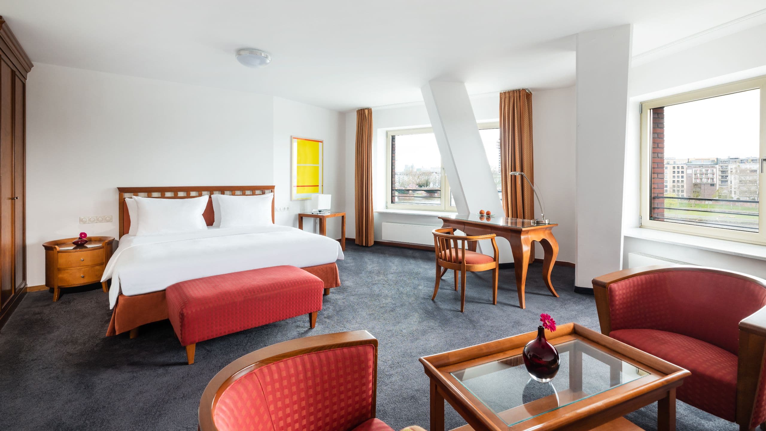 Lindner Hotel Frankfurt Main Plaza One King Deluxe Kitchenette Overview