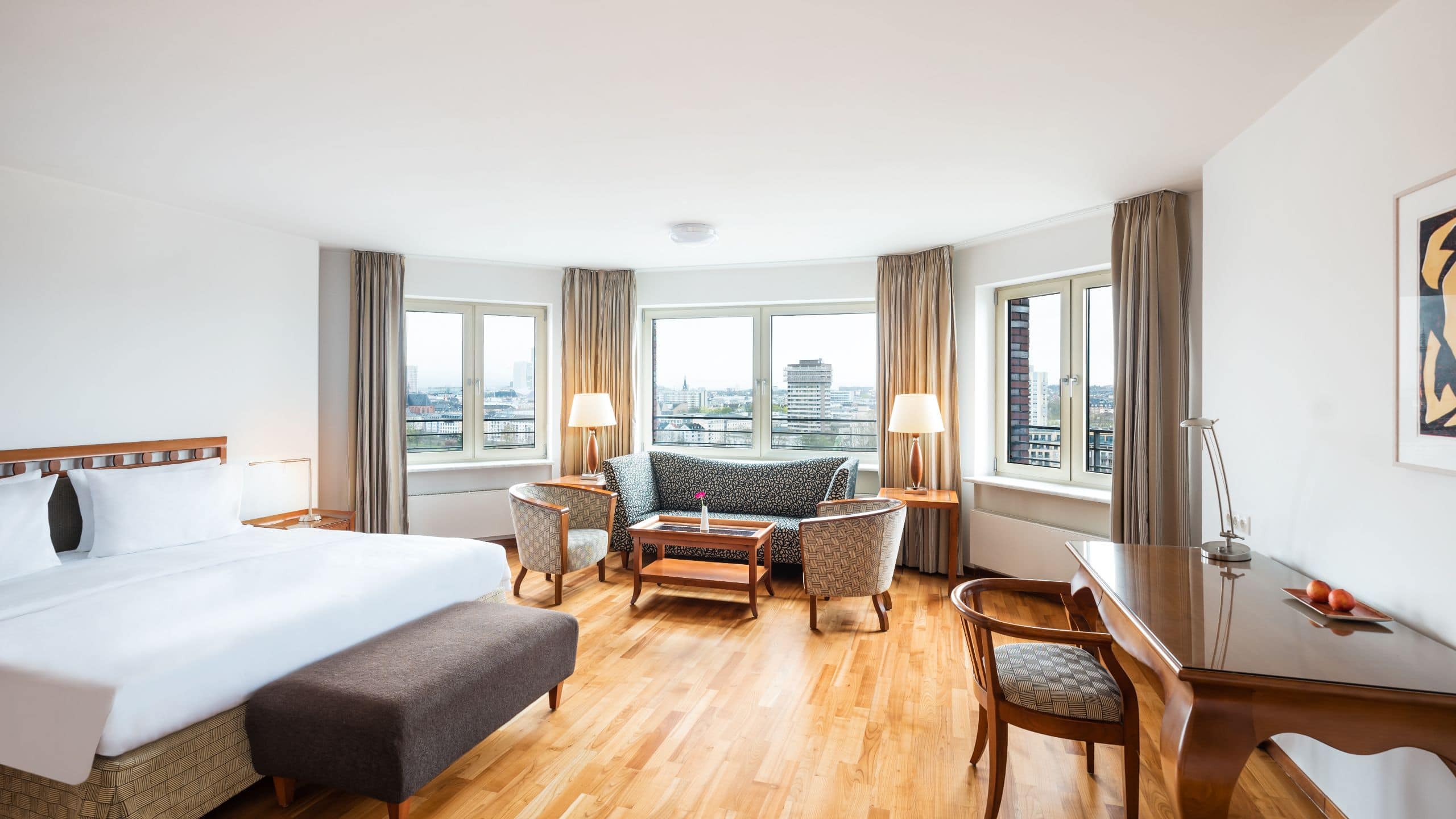Lindner Hotel Frankfurt Main Plaza One King Deluxe Skyline View