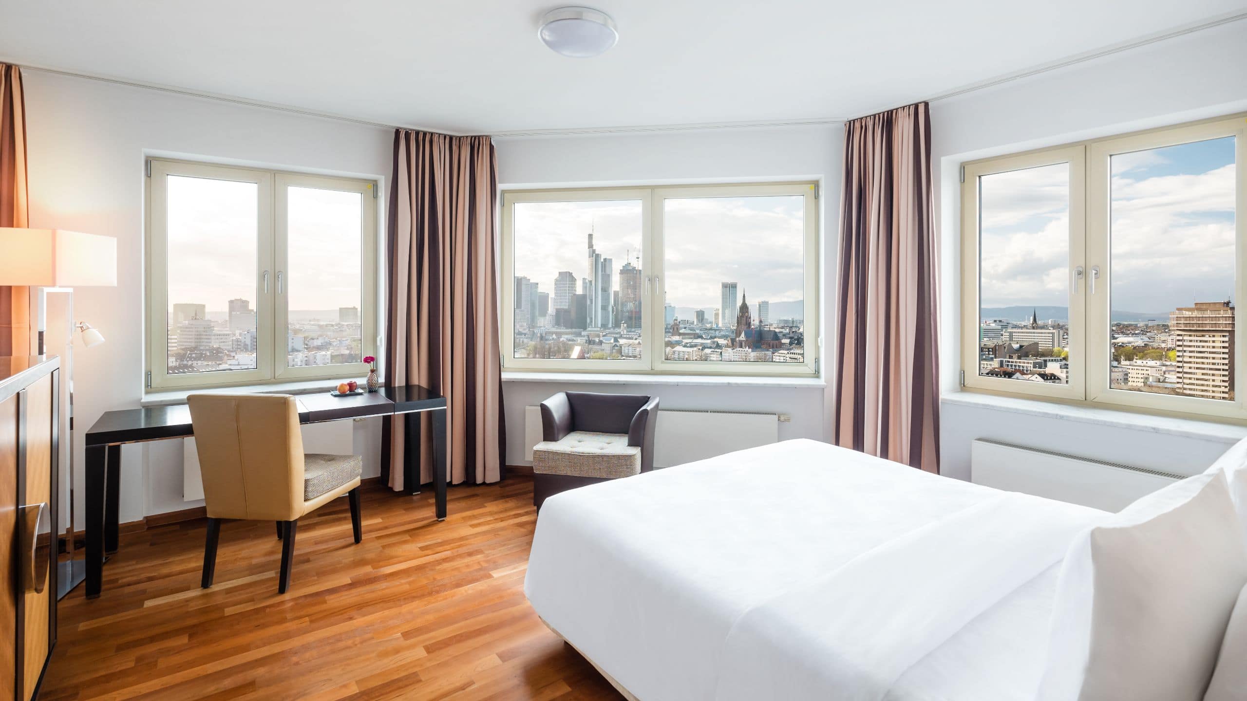 Lindner Hotel Frankfurt Main Plaza One Queen Skyline View Overview