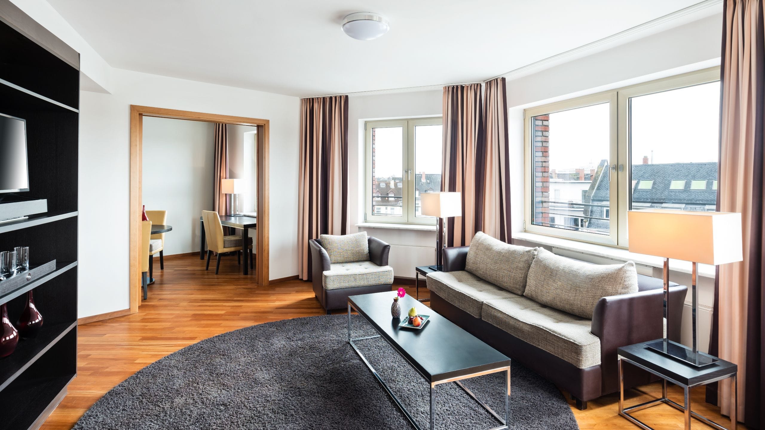 2/5 Lindner Hotel Frankfurt Main Plaza Two Bedroom Suite Skyline View