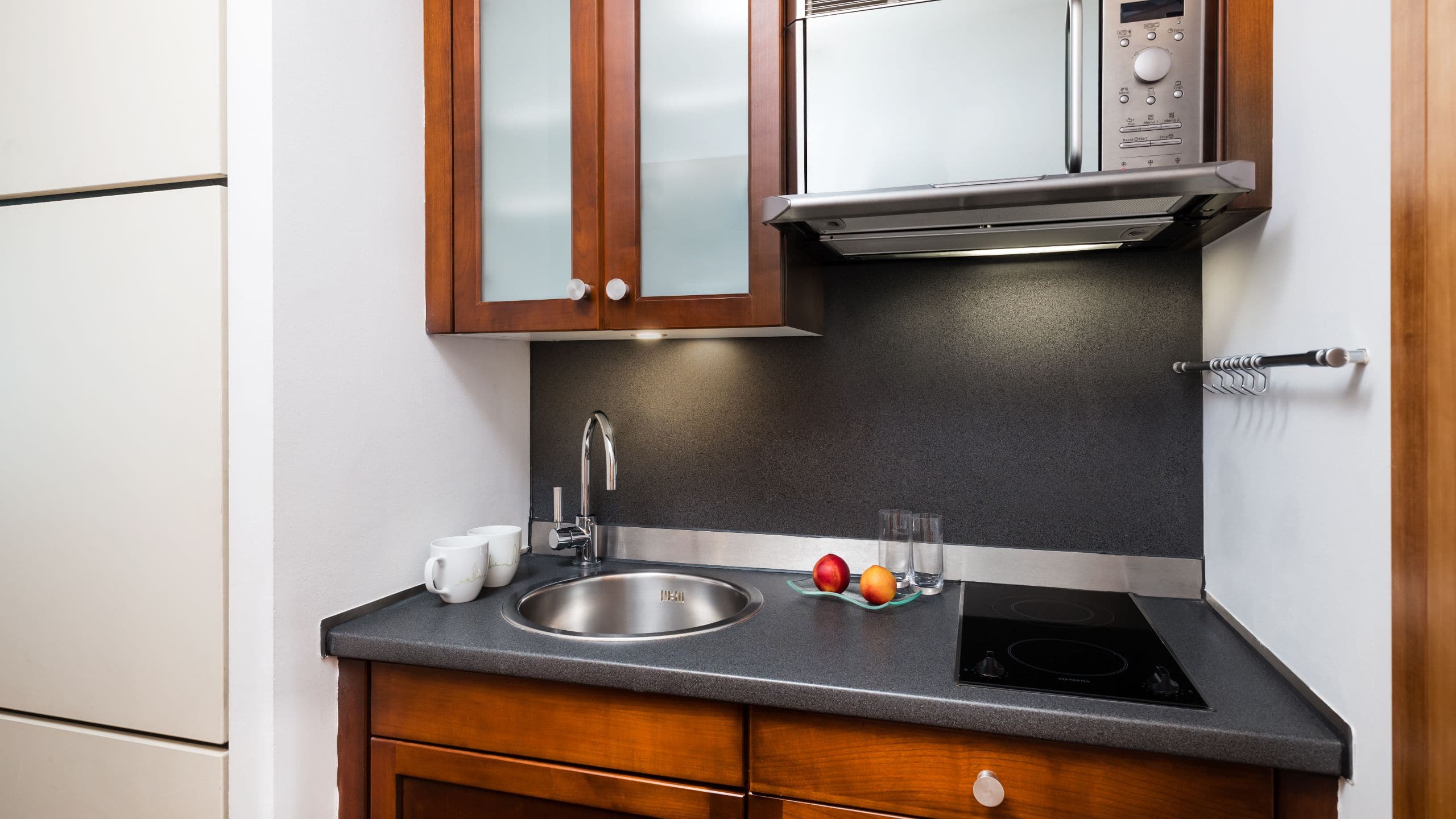 4 de 5 Lindner Hotel Frankfurt Main Plaza Kitchenette