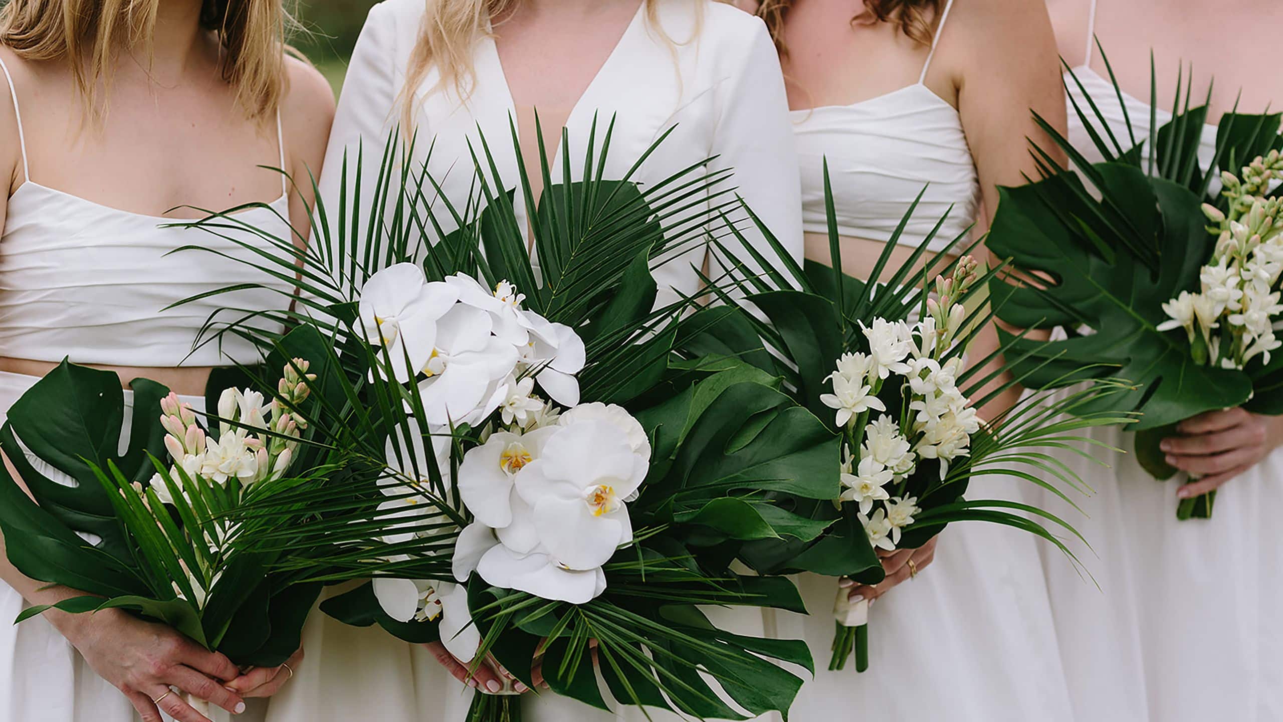 Hana-Maui Resort Oggal Bride With Bridesmaids