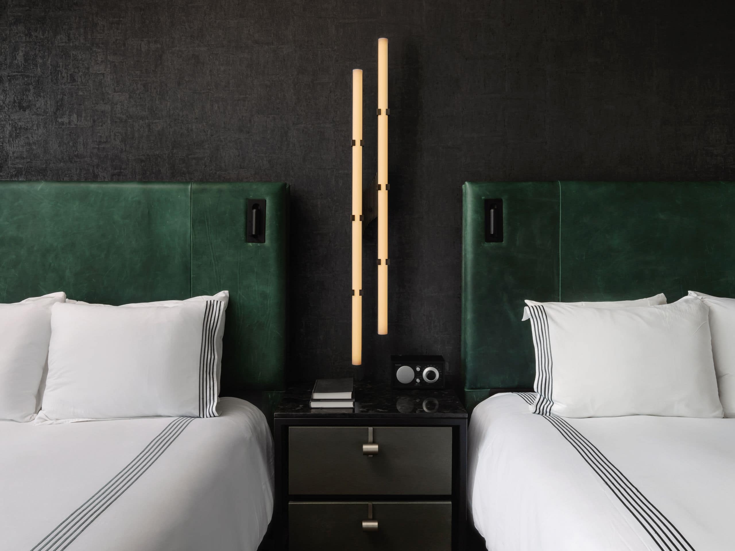 Thompson Austin 2 Queen Bed Details